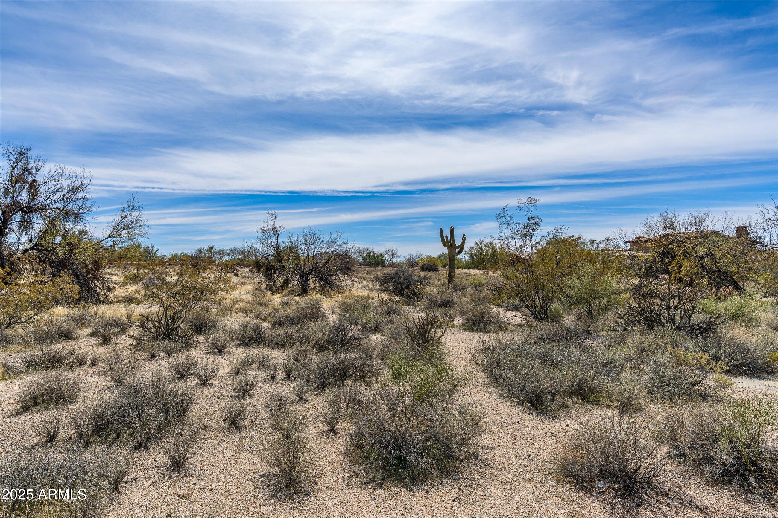 WHISPER ROCK - Residential