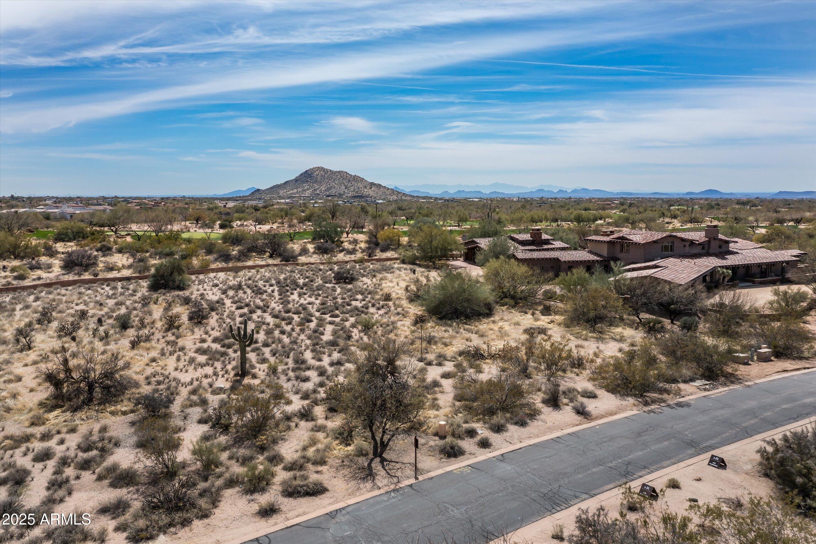 WHISPER ROCK - Residential