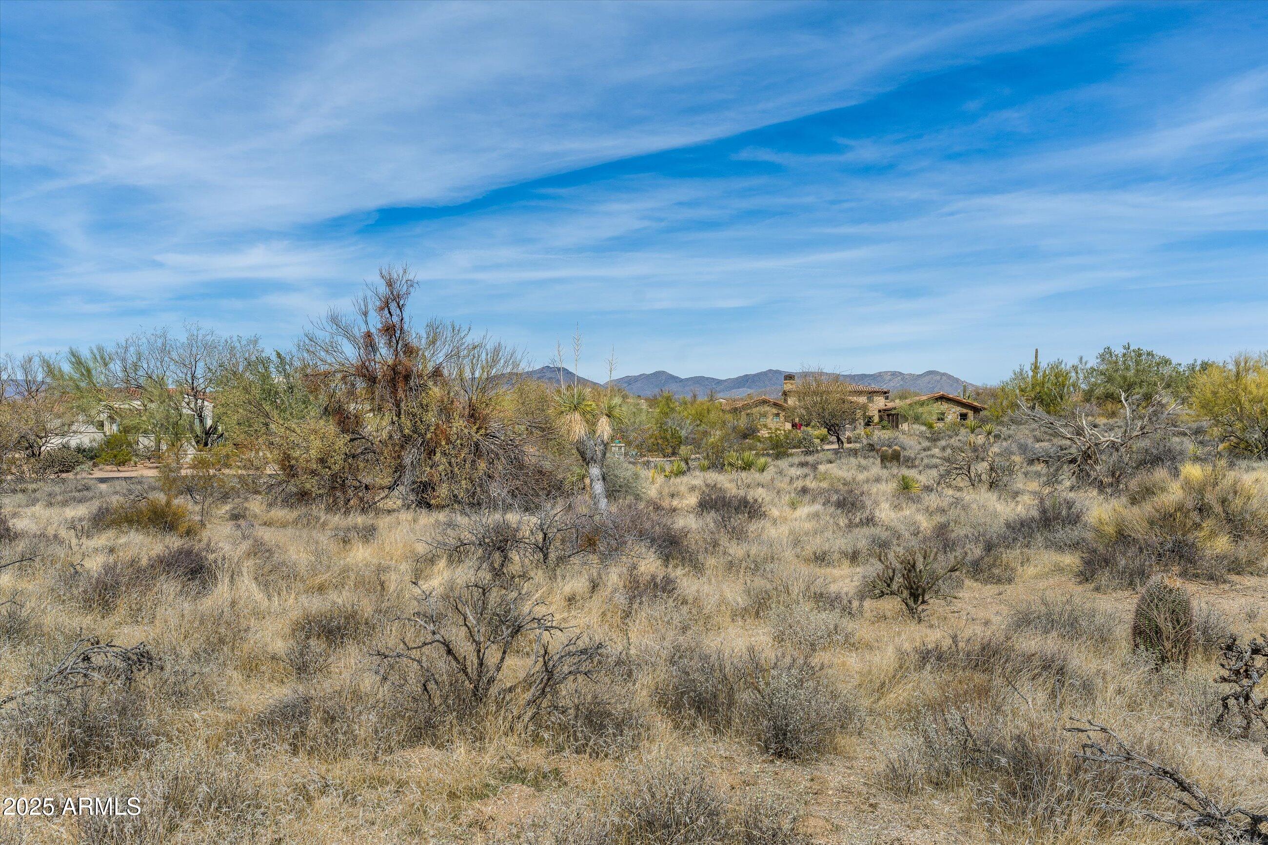 WHISPER ROCK - Residential