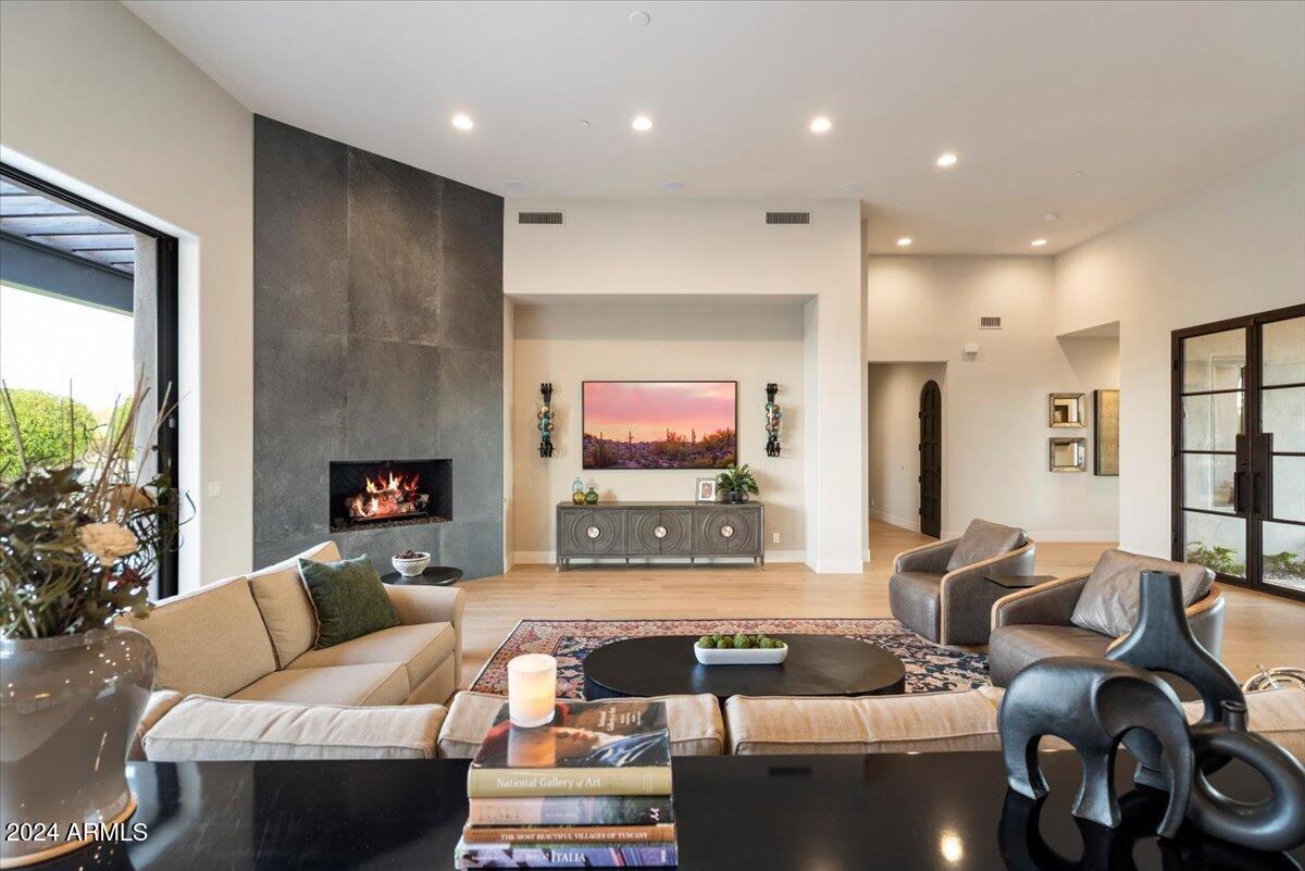 PINNACLE CANYON AT TROON NORTH UNIT 1 - Residential