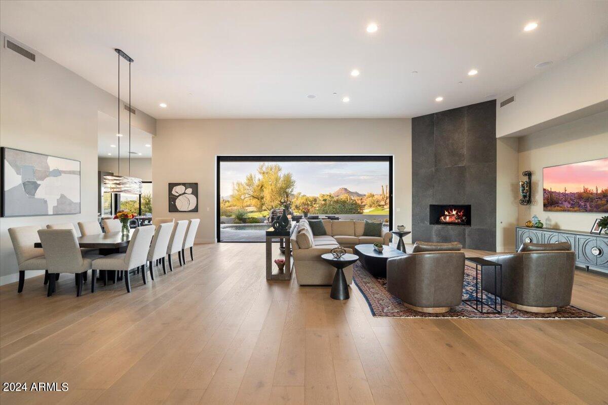 PINNACLE CANYON AT TROON NORTH UNIT 1 - Residential