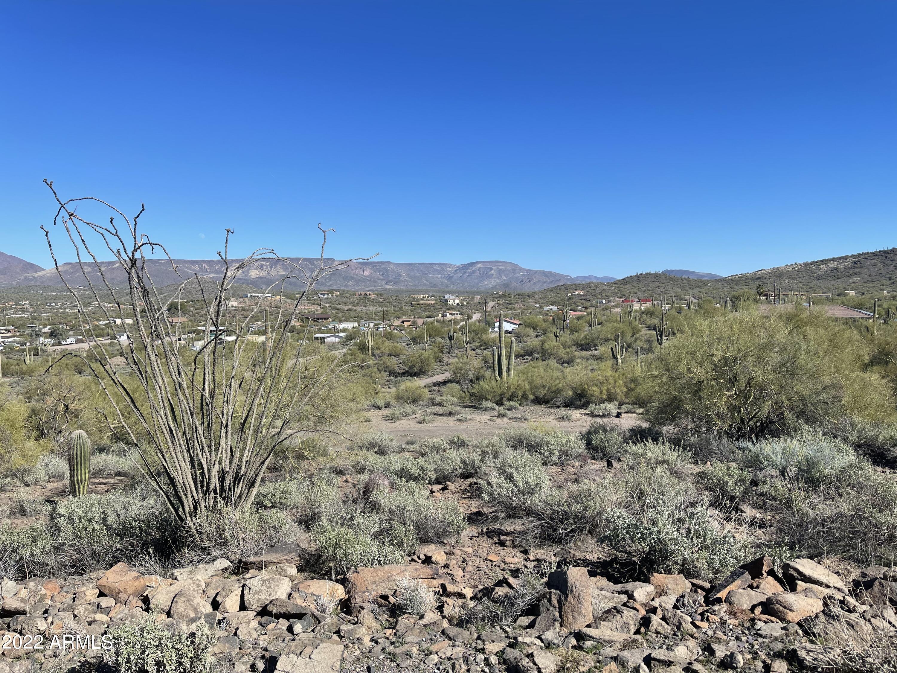 Spacious lot with beautiful views of Daisy Mountain park. A perfect location to build your dream home. 1.154 Acre vacant lot in Deer Valley Schools. Only 6minutes from I-17 in New River, and 5 minutes from local restaurants. This lot has the perfect space to build a home and maintain unencumbered views of the beautiful new river surroundings. Zoned R43.