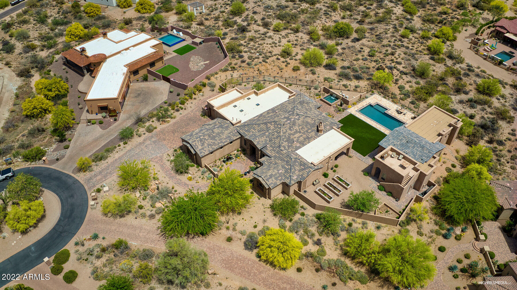 SIERRA BOULDERS - Residential