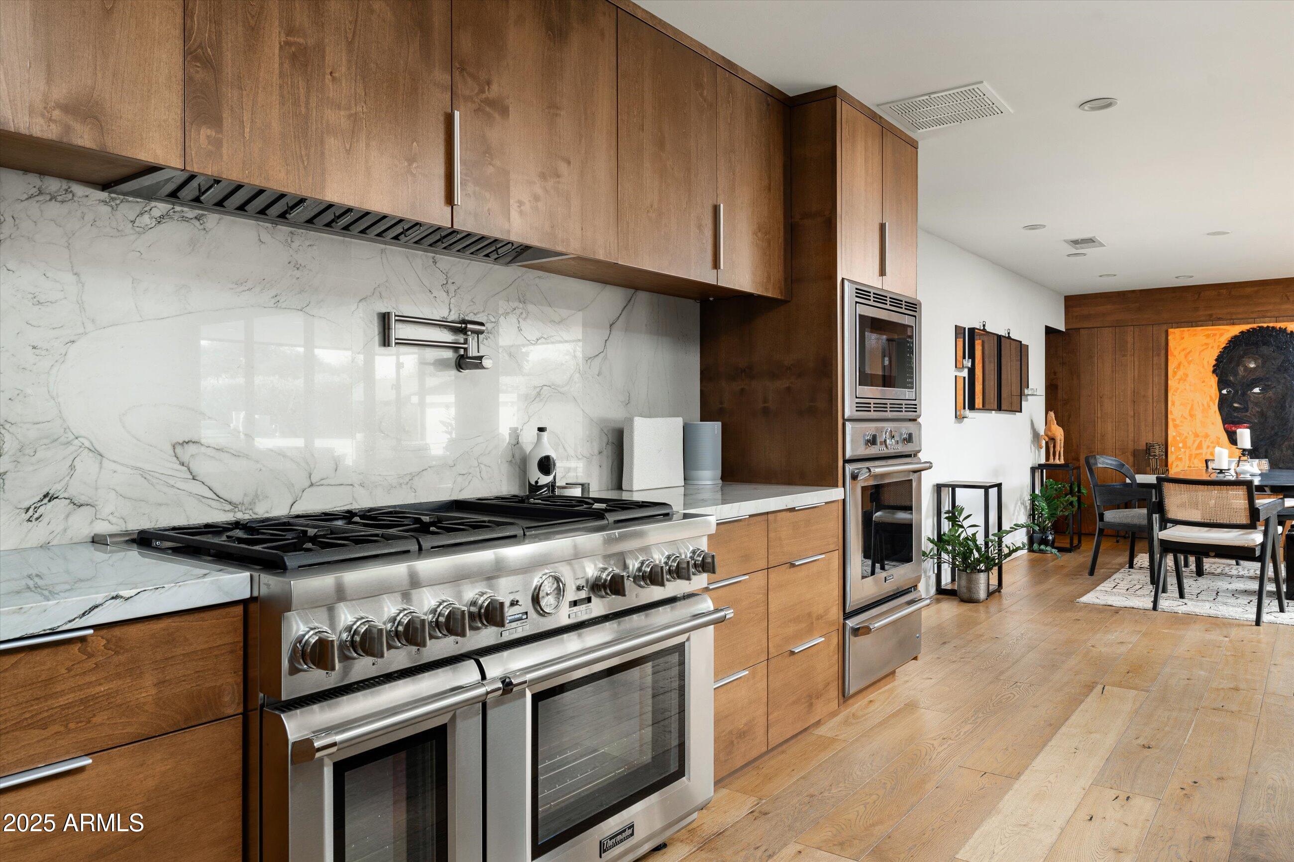 STONEVIEW - Residential