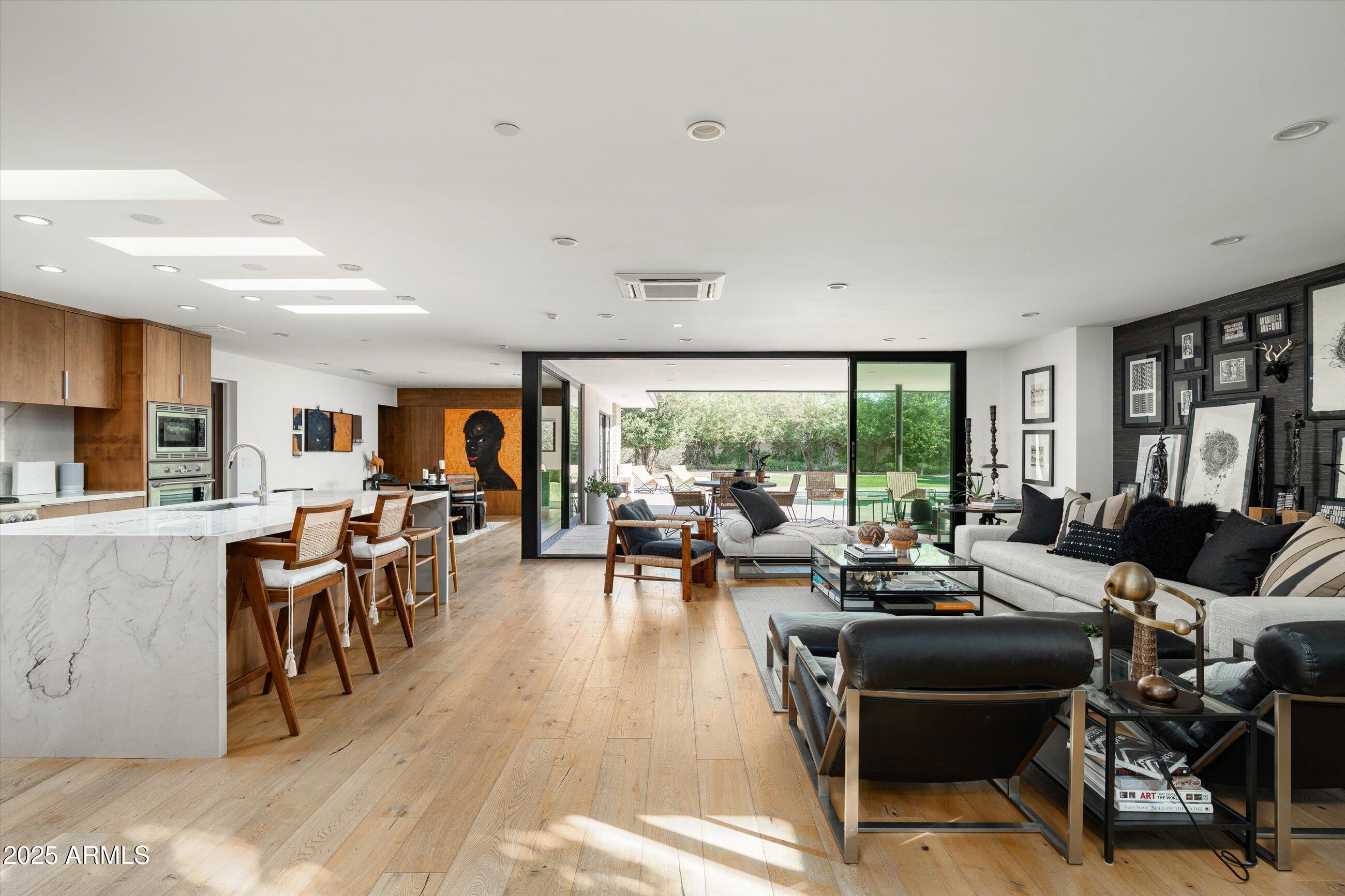 STONEVIEW - Residential