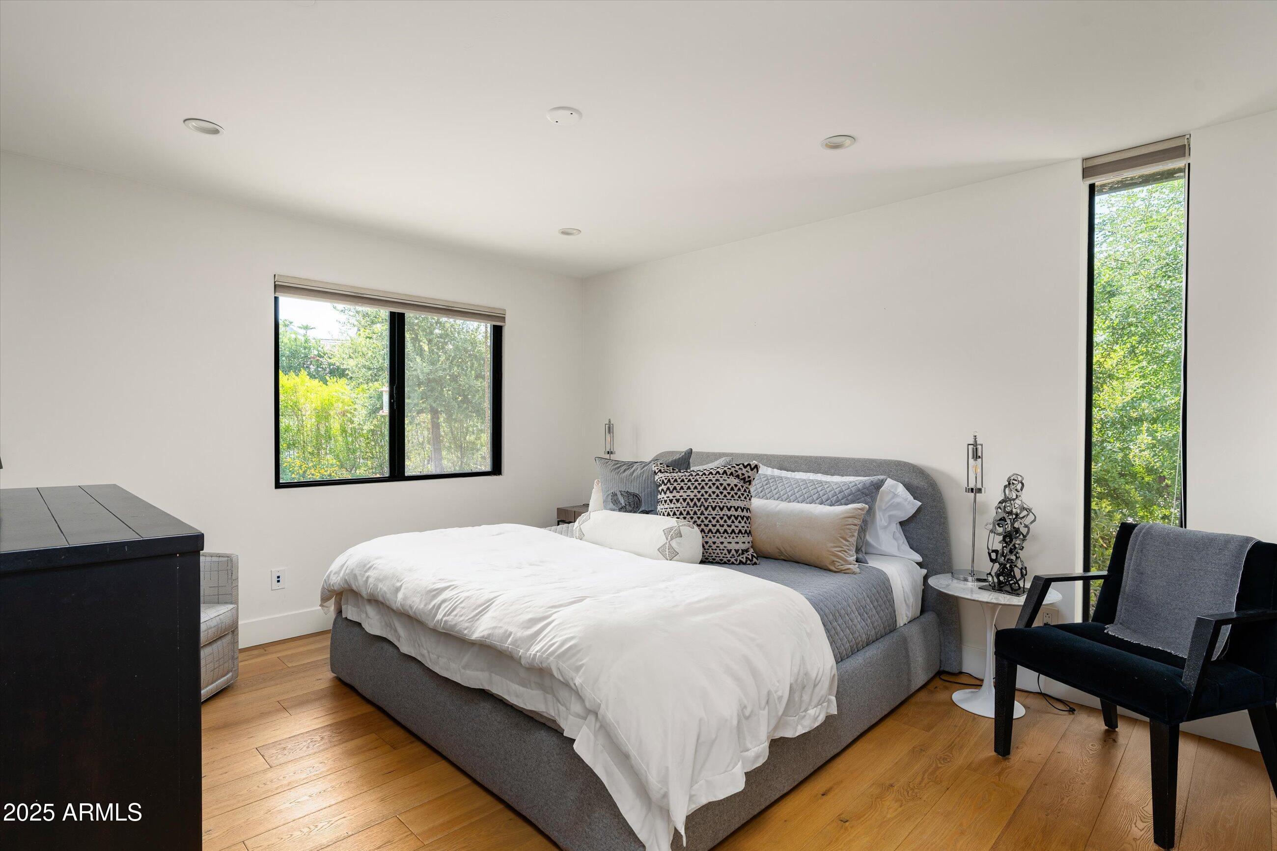 STONEVIEW - Residential