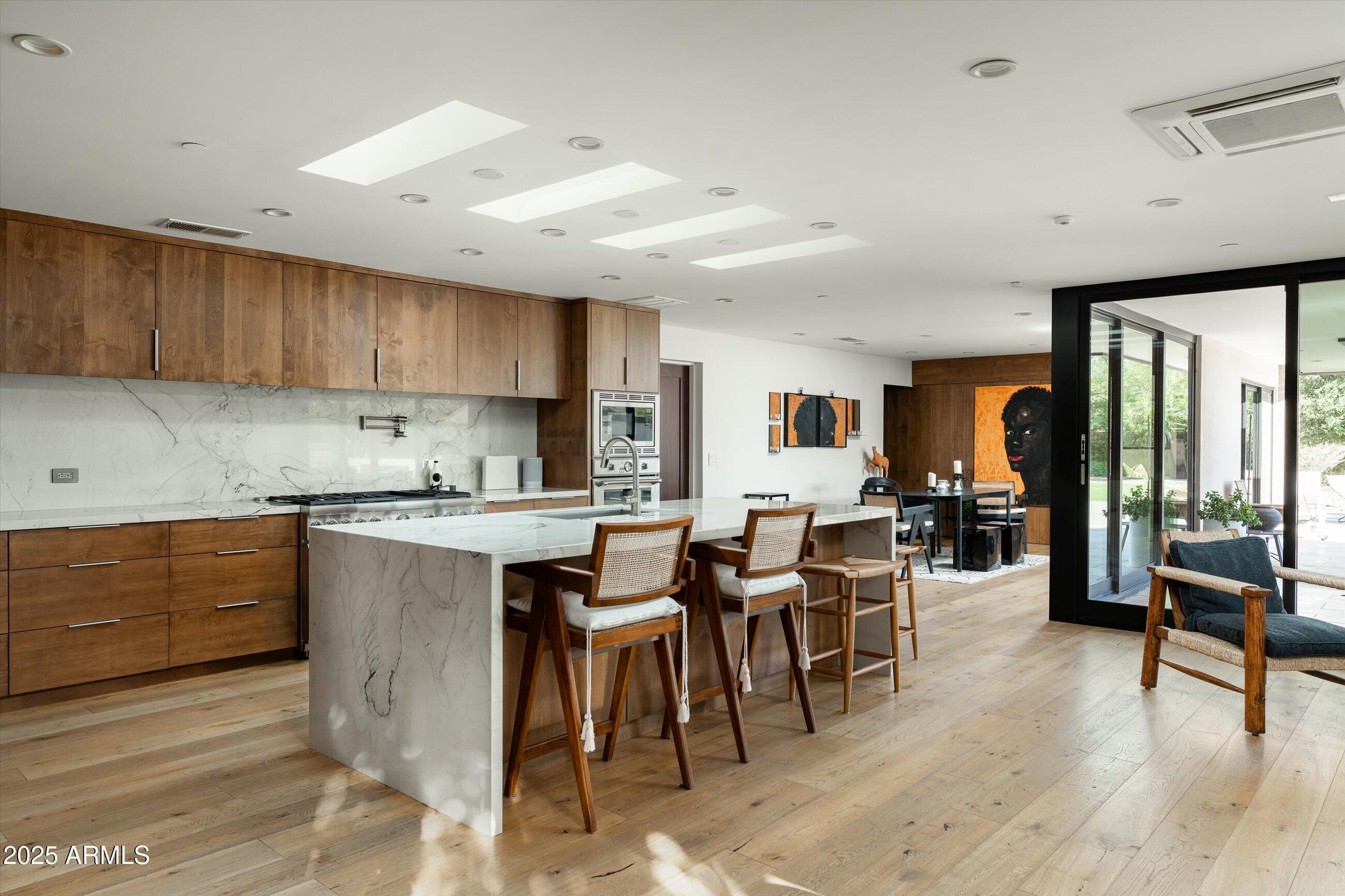 STONEVIEW - Residential