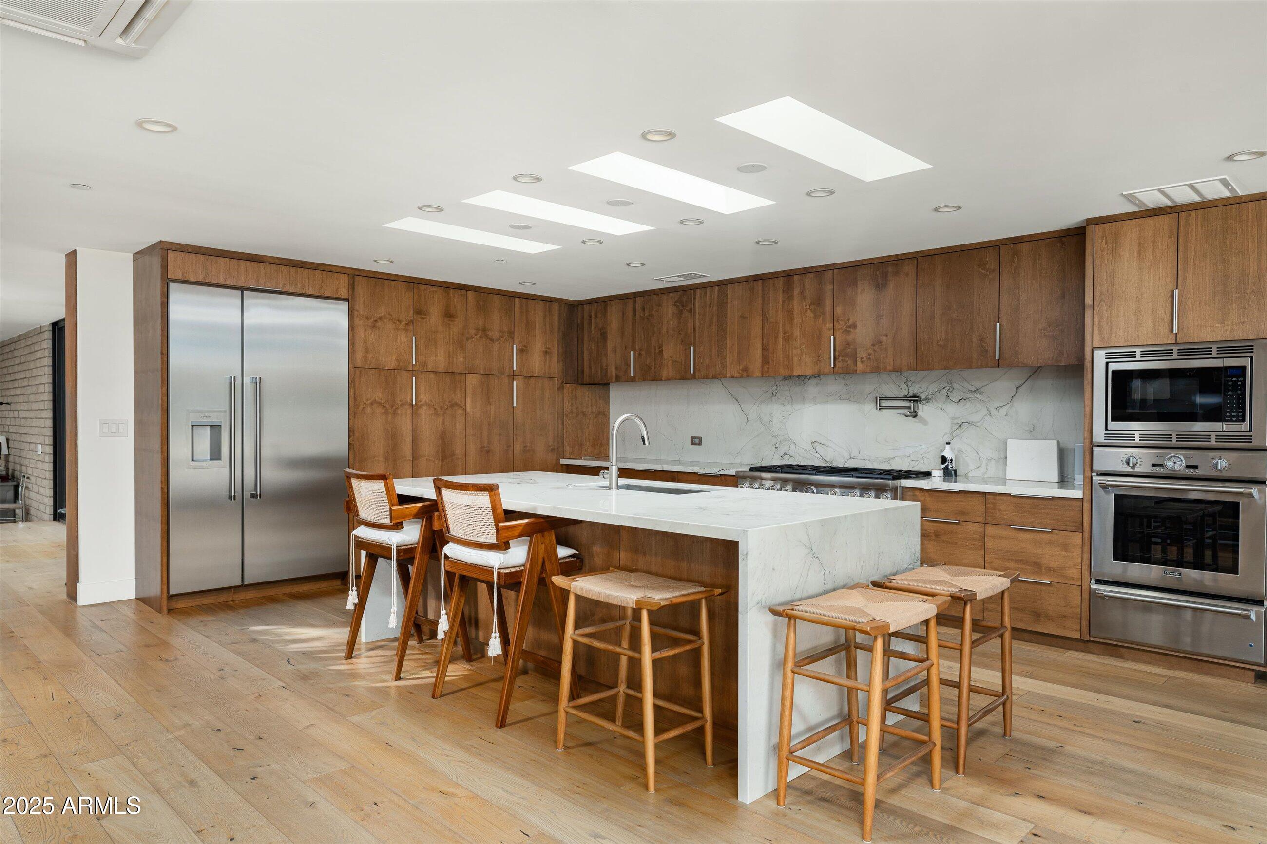 STONEVIEW - Residential