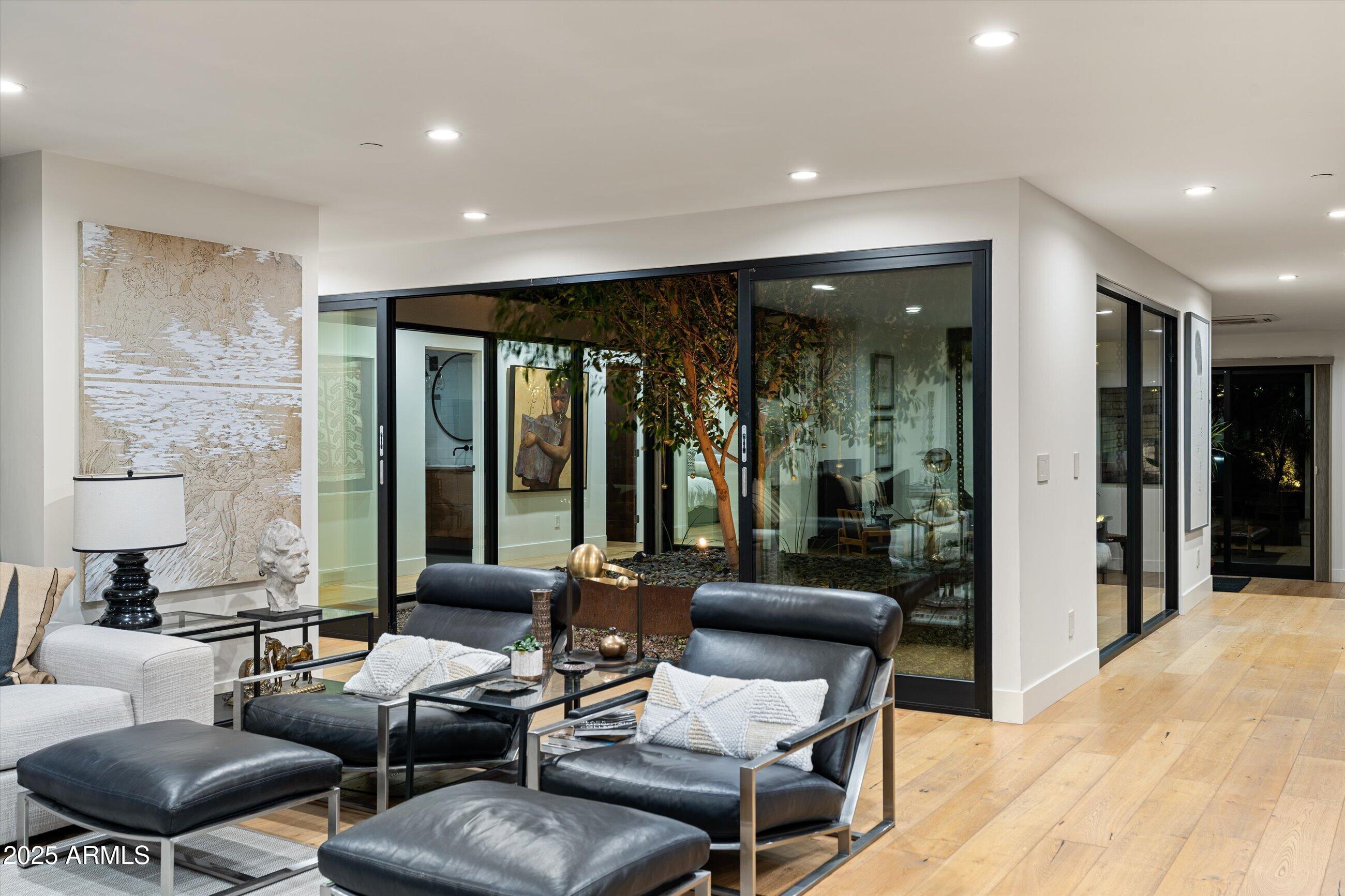 STONEVIEW - Residential