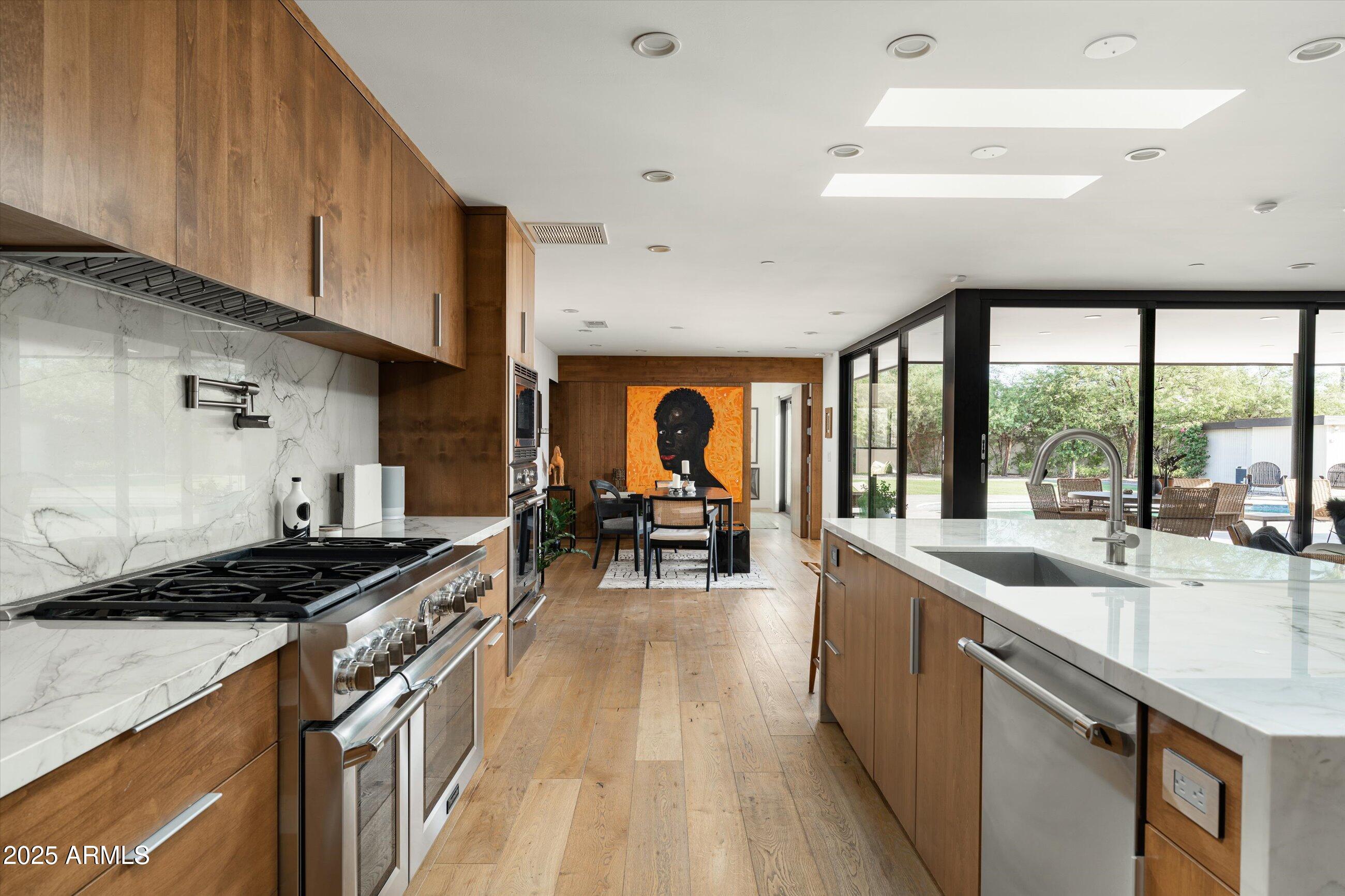 STONEVIEW - Residential