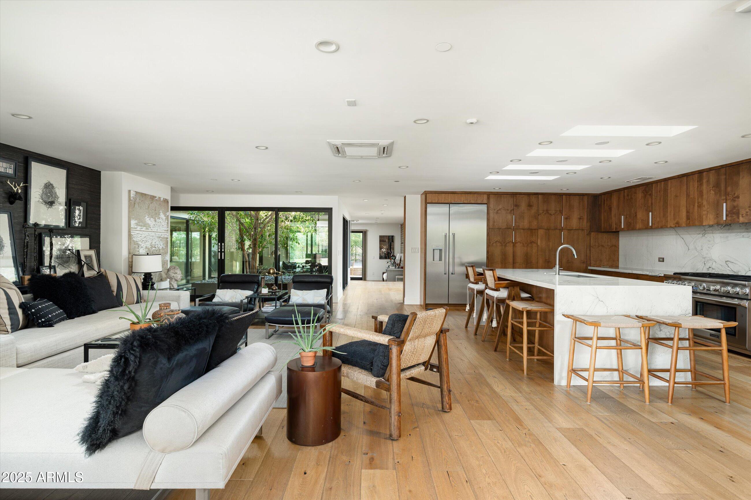 STONEVIEW - Residential