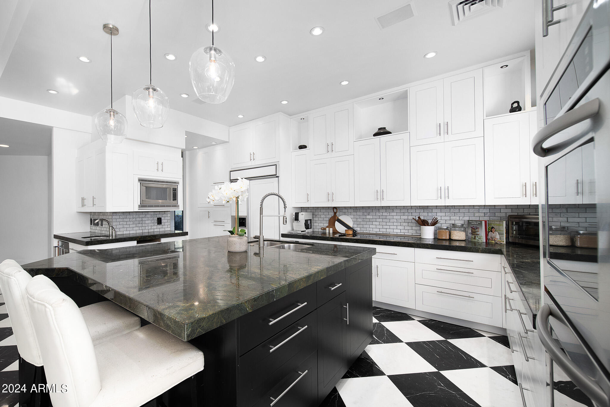 BILTMORE CIRCLE ESTATES - Residential