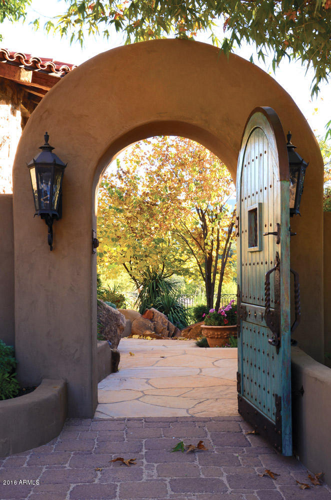 Seven Canyons - Residential