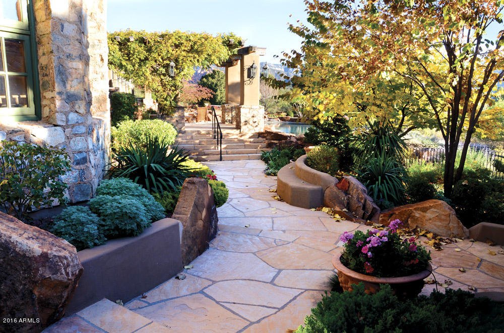 Seven Canyons - Residential