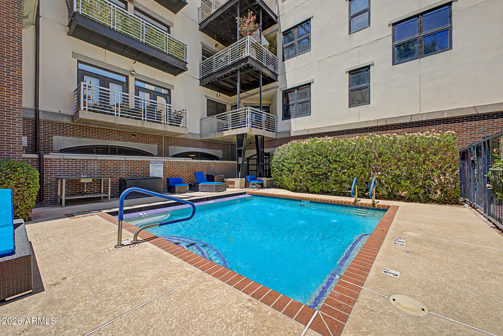 ARTISAN LOFTS CONDOMINIUM - Residential