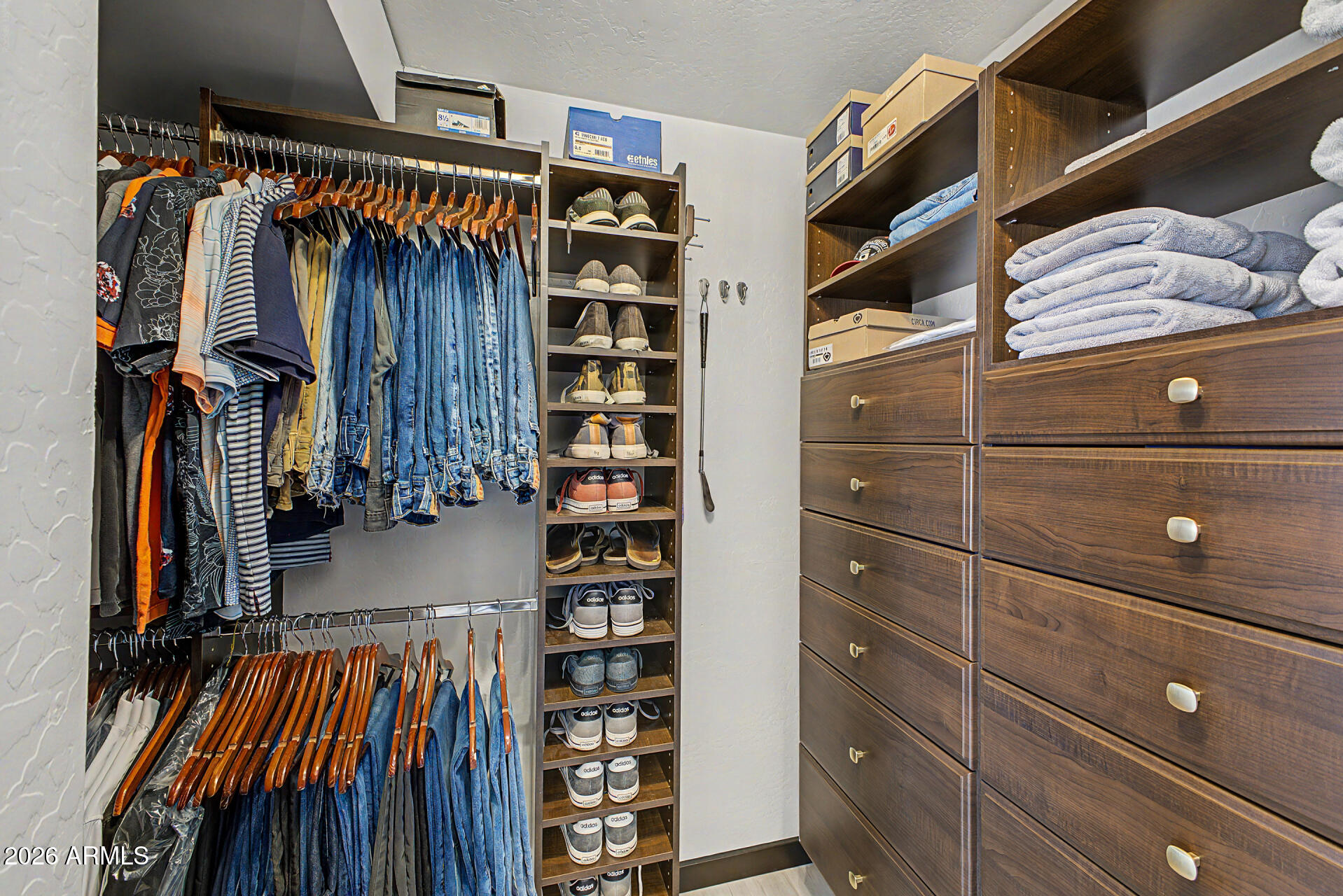 ARTISAN LOFTS CONDOMINIUM - Residential
