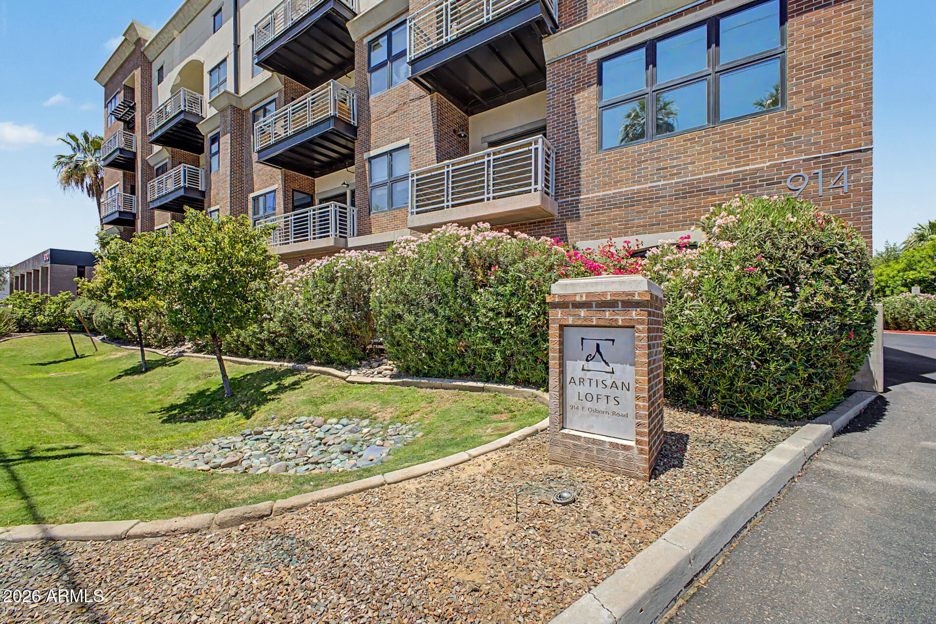 ARTISAN LOFTS CONDOMINIUM - Residential