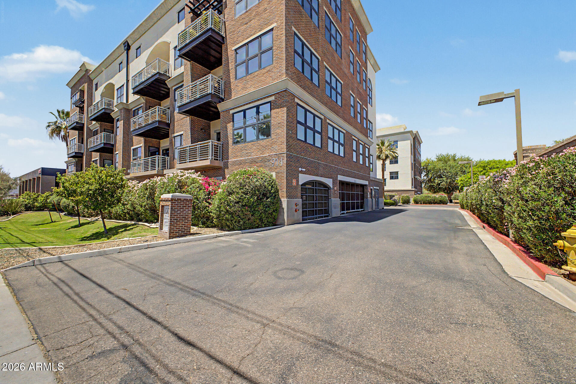 ARTISAN LOFTS CONDOMINIUM - Residential