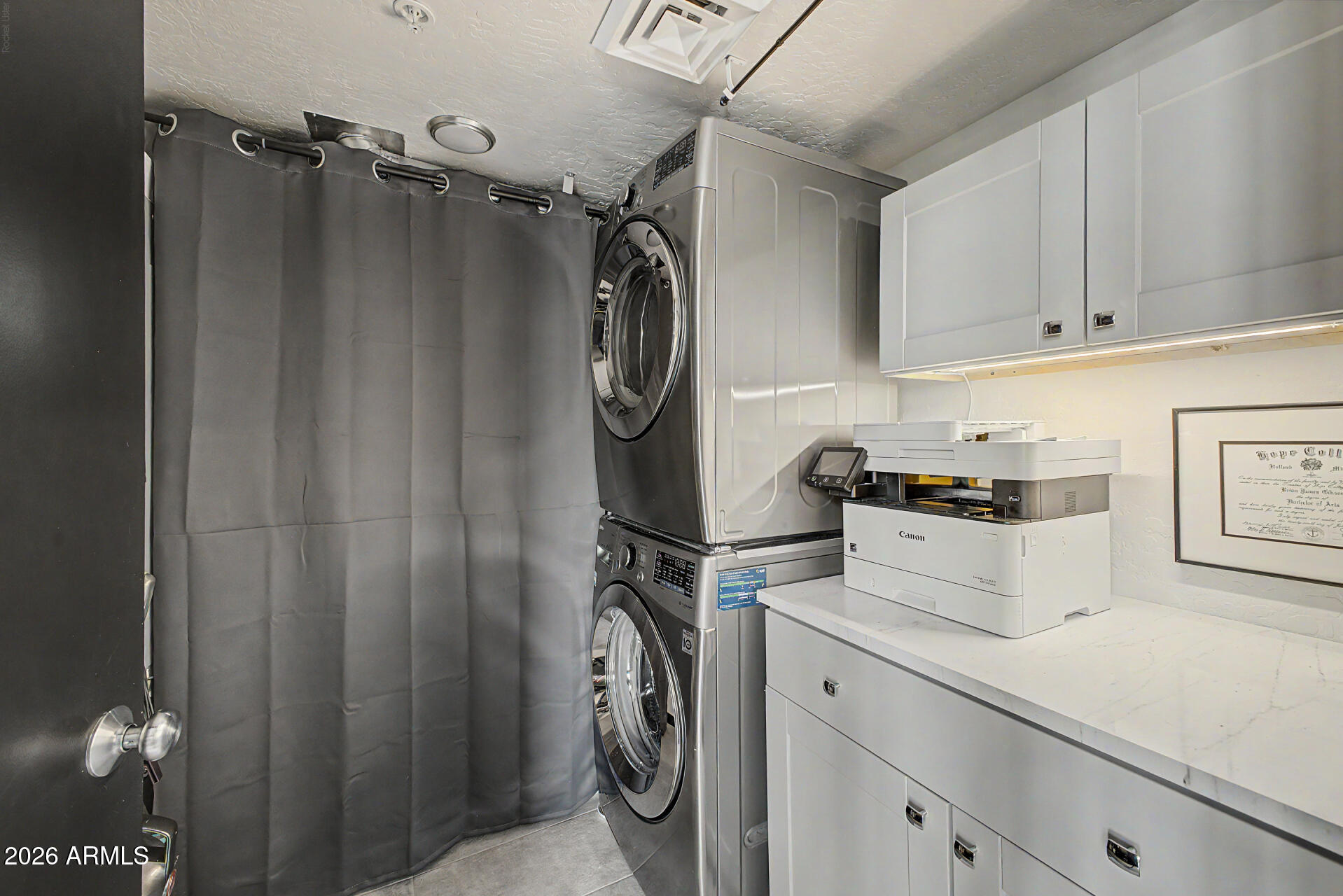 ARTISAN LOFTS CONDOMINIUM - Residential