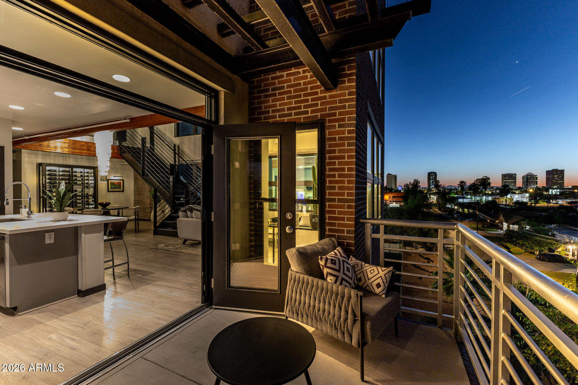 ARTISAN LOFTS CONDOMINIUM - Residential