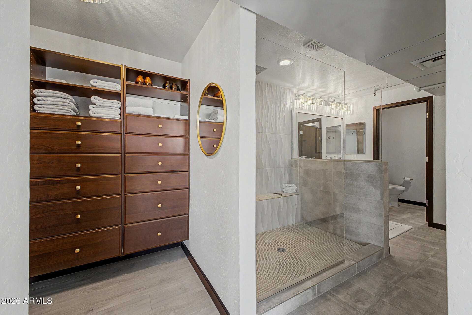 ARTISAN LOFTS CONDOMINIUM - Residential