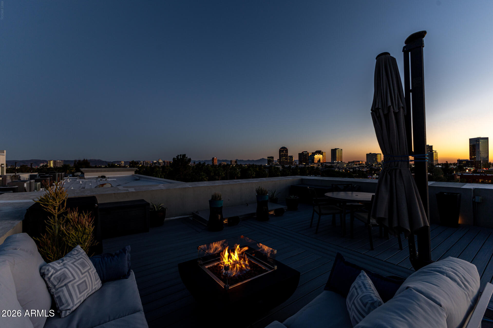 ARTISAN LOFTS CONDOMINIUM - Residential