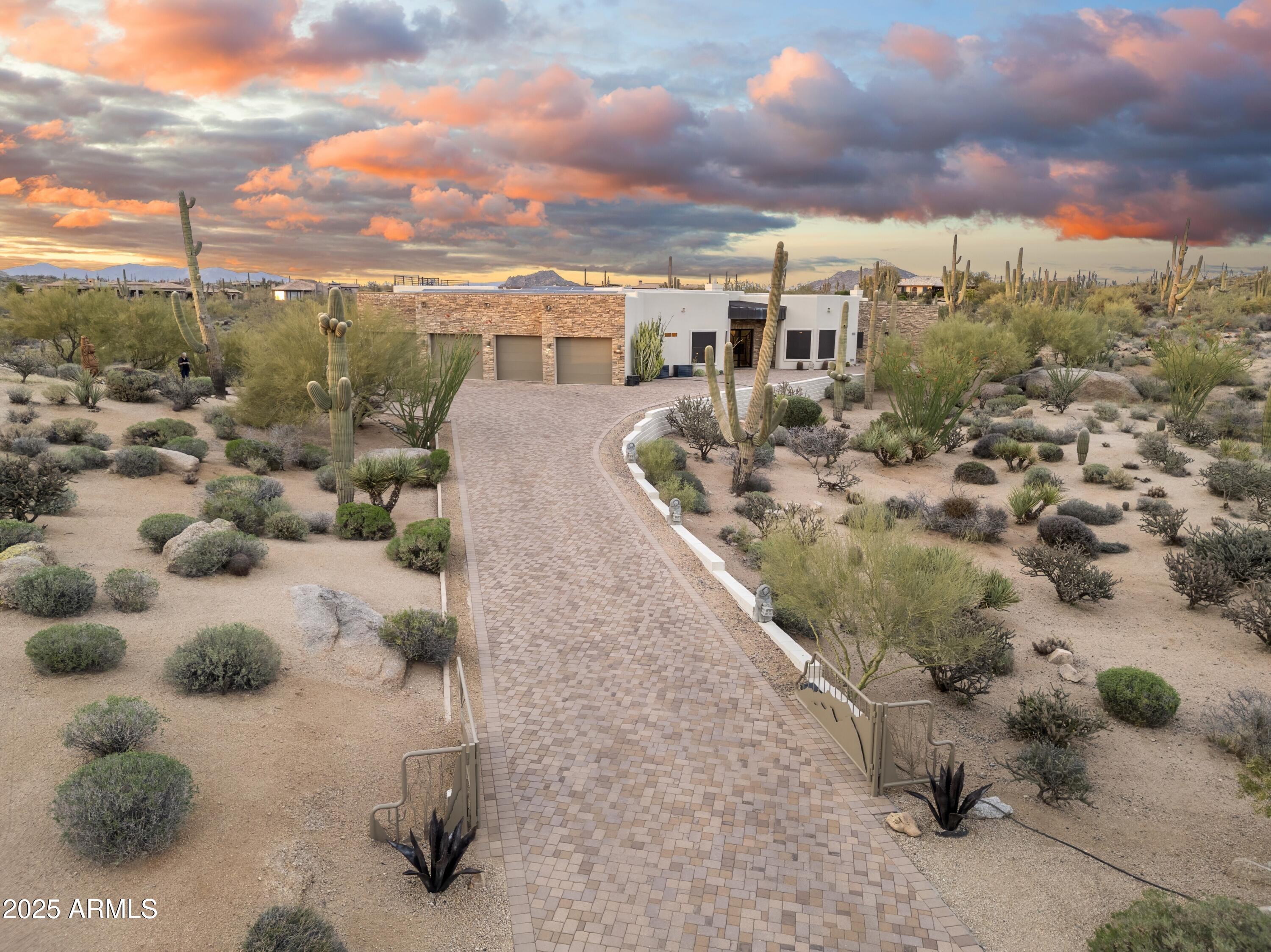 TROON VERDE - Residential