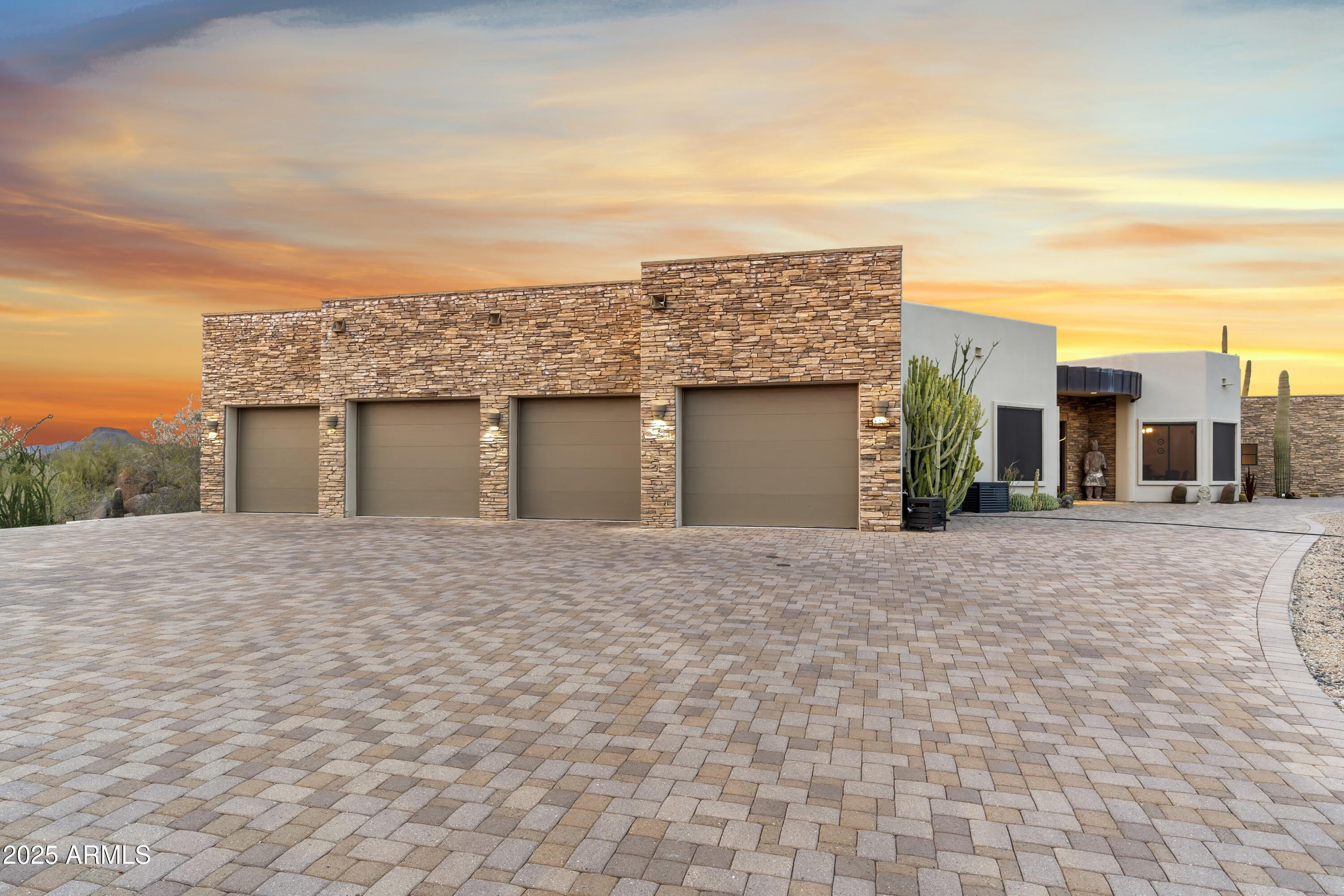 TROON VERDE - Residential