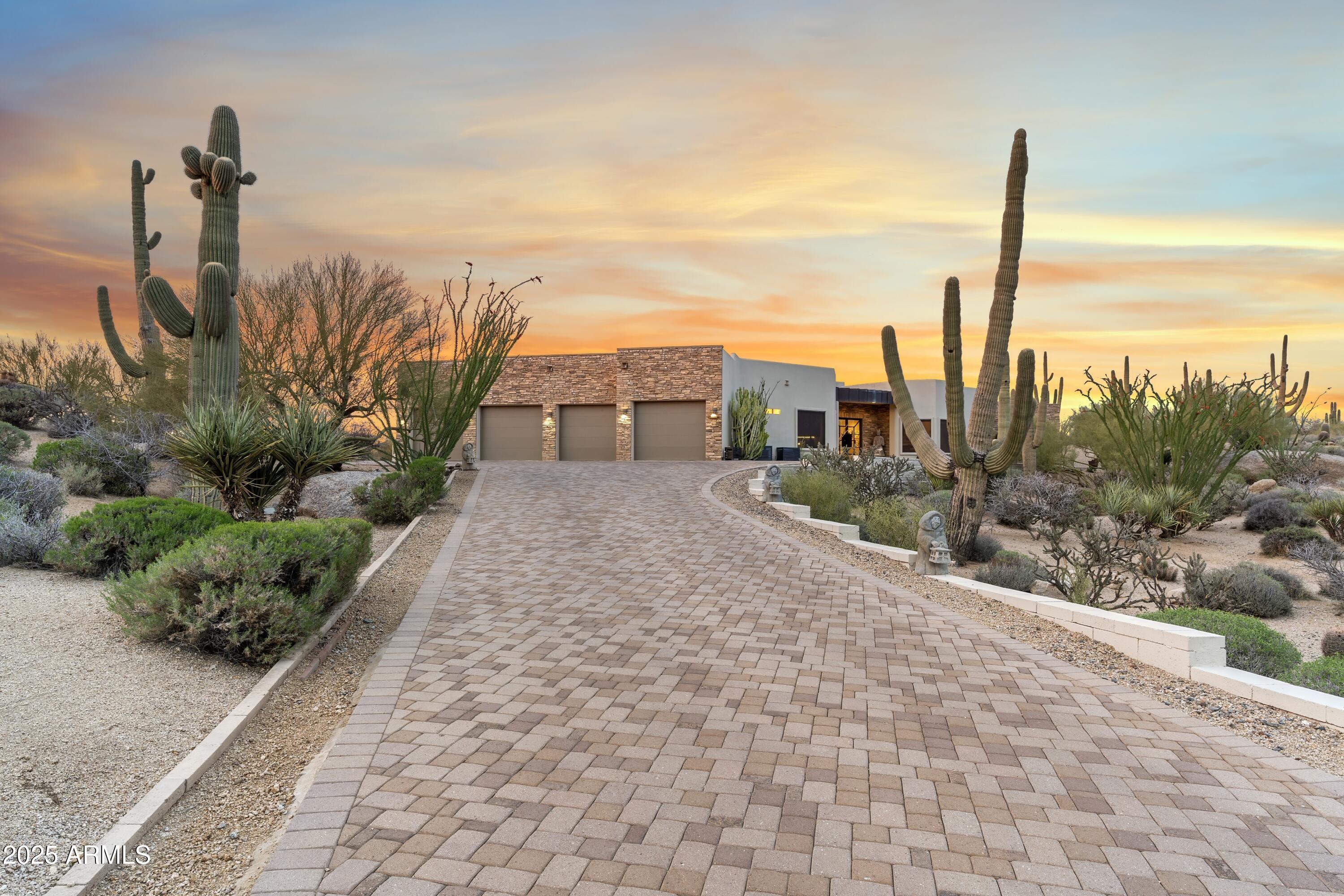 TROON VERDE - Residential