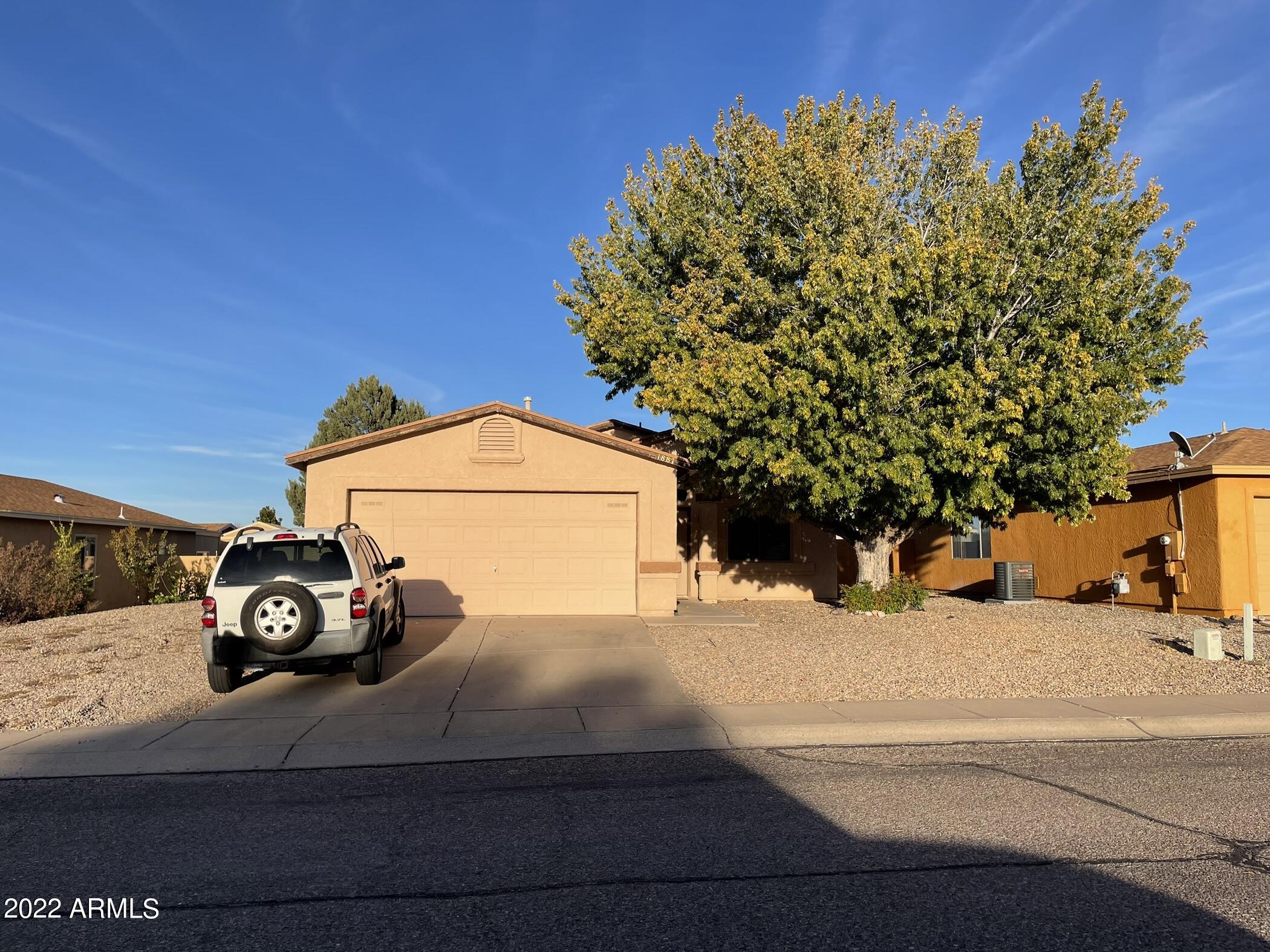 Super cute, move-in ready home!  Wonderful sized lot with perfect amount of living space!