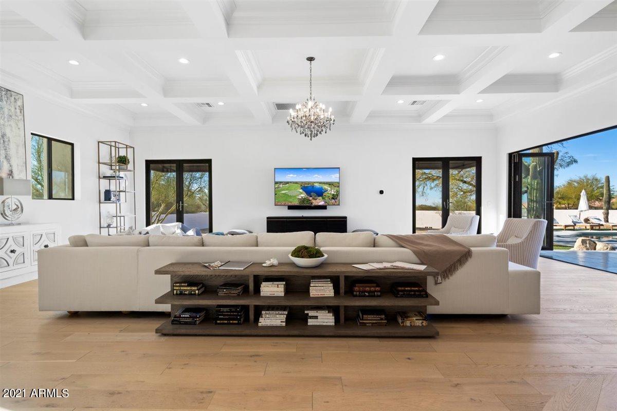 Experience a Stately lifestyle in the Heart of Scottsdale.