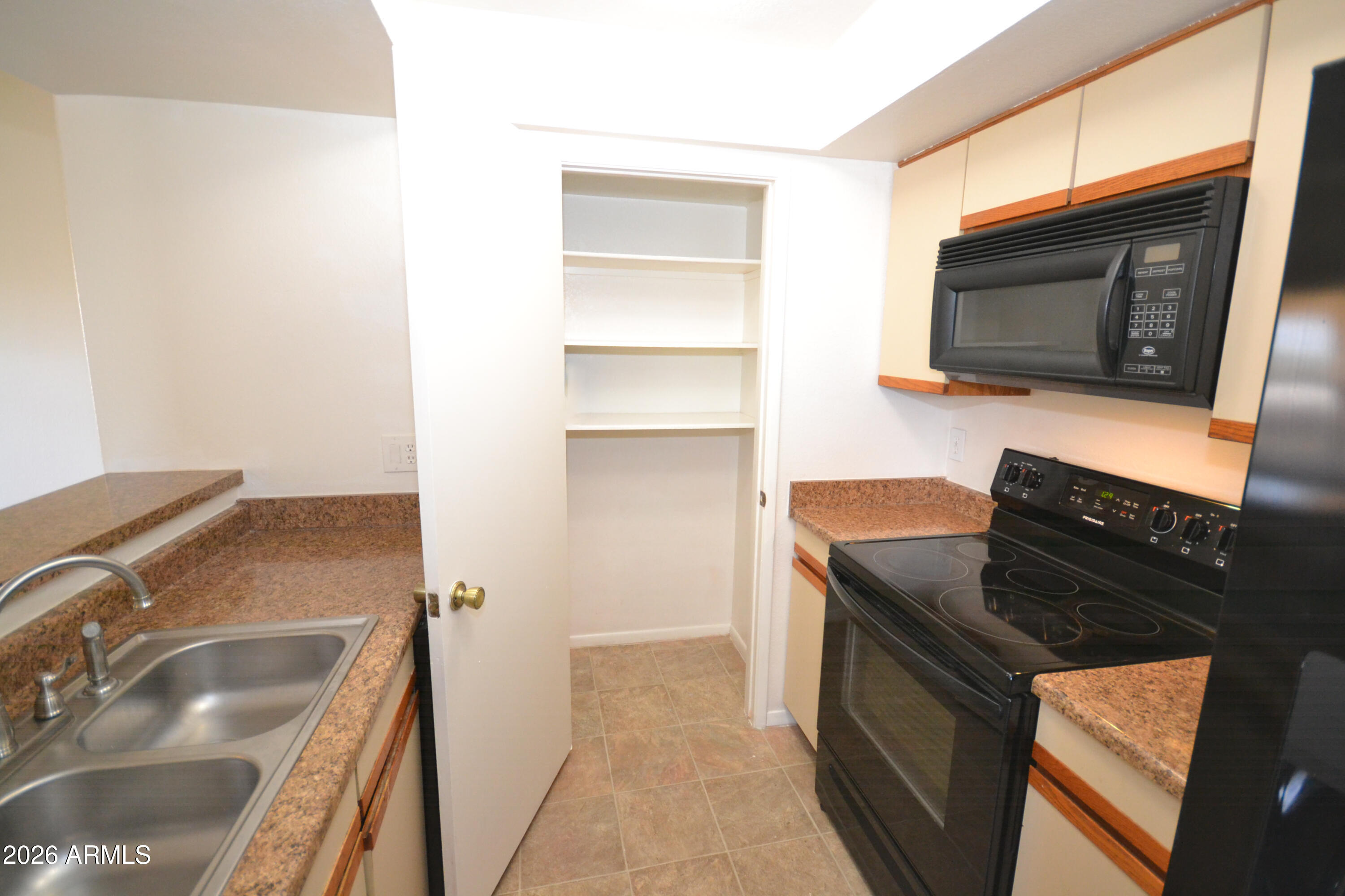 Ventana Condominium - Residential