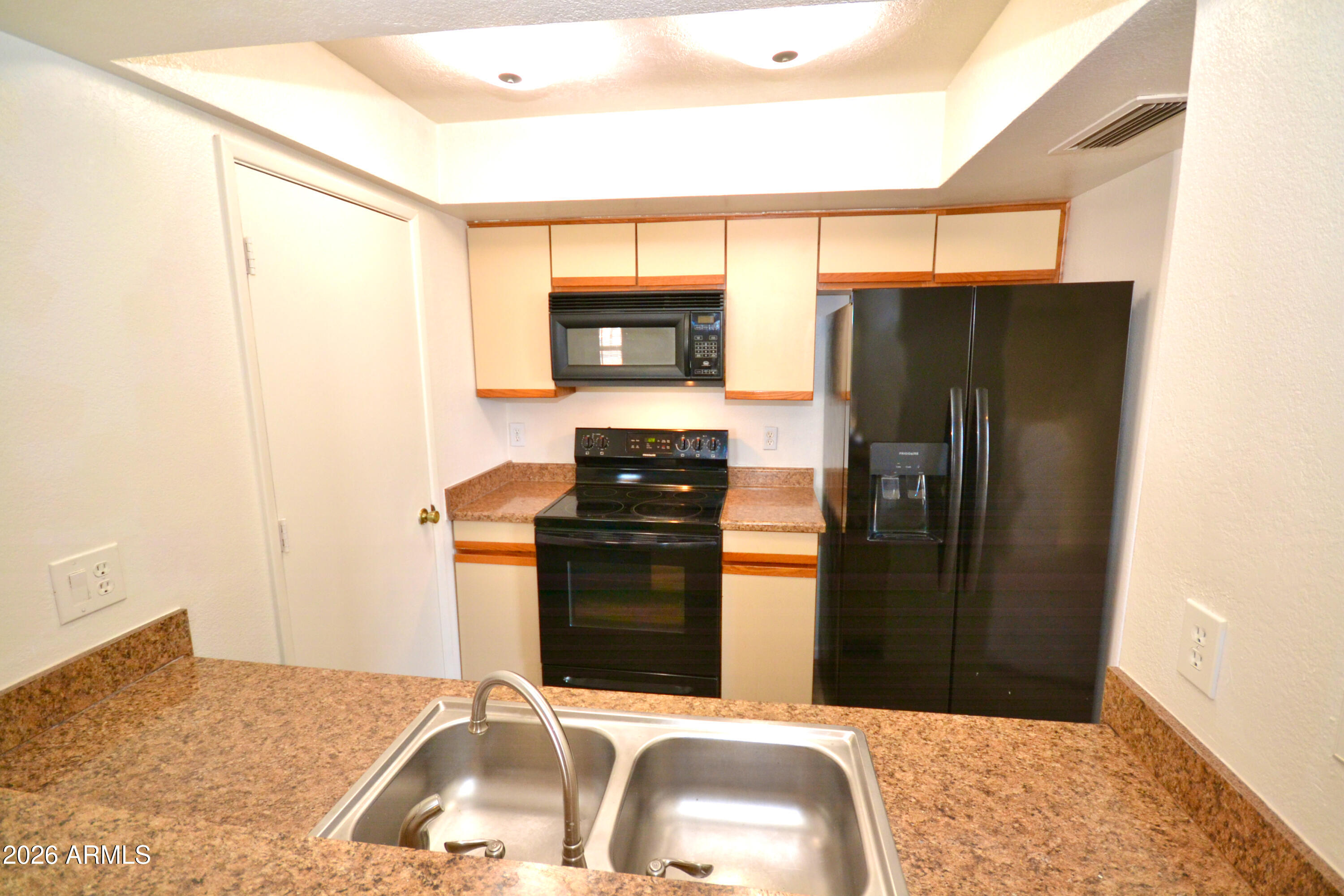 Ventana Condominium - Residential