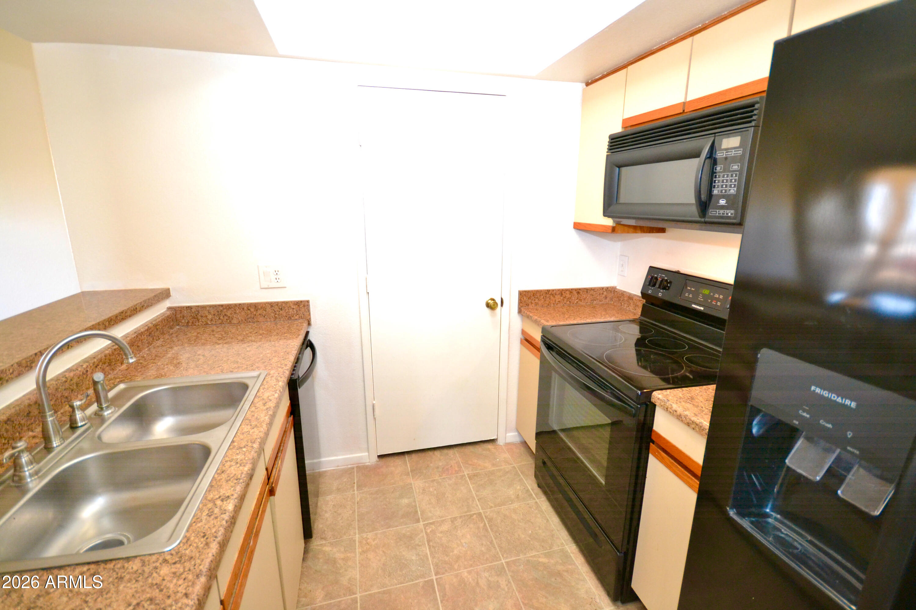 Ventana Condominium - Residential
