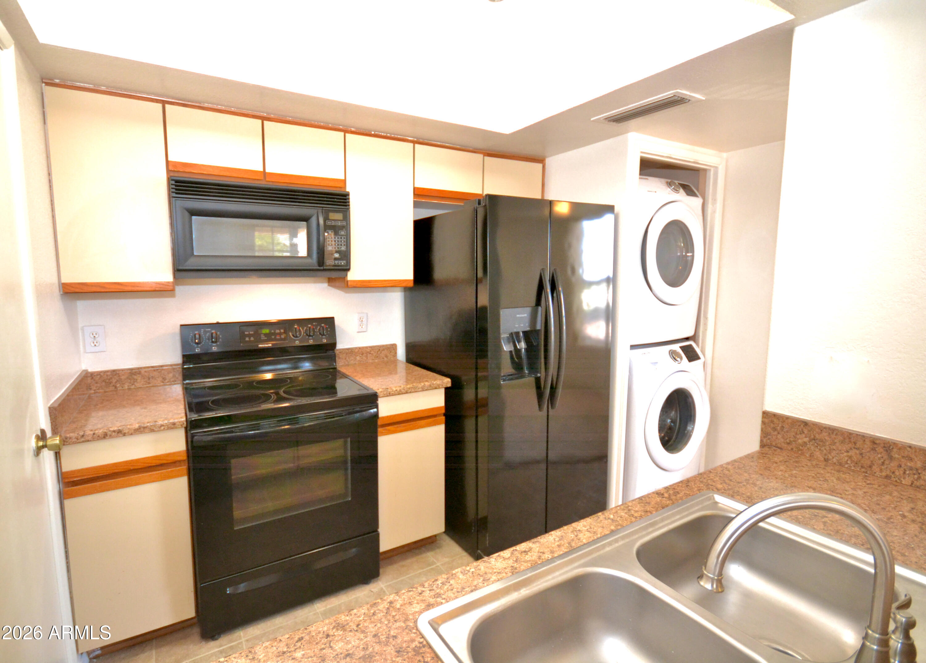 Ventana Condominium - Residential