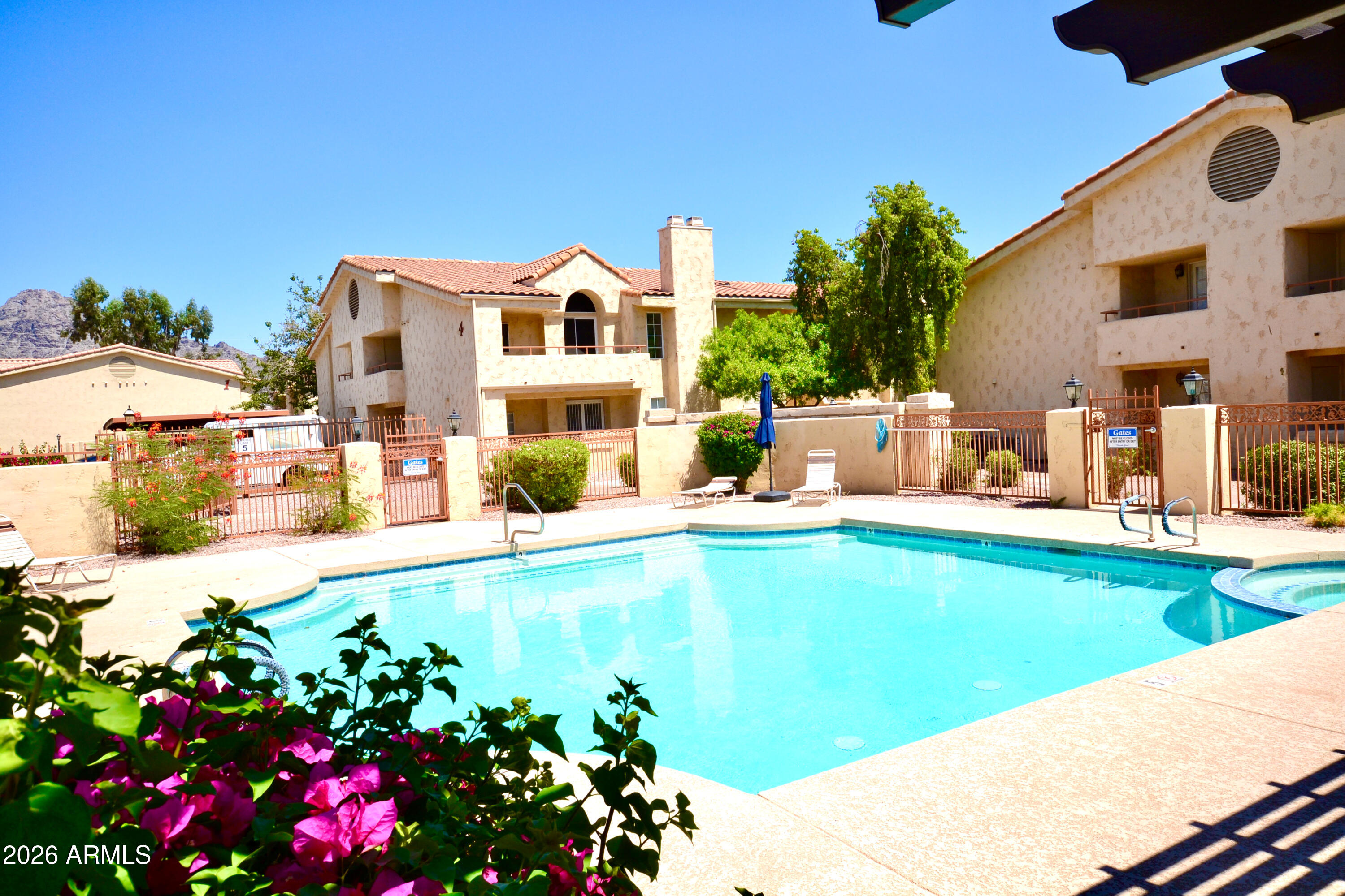 Ventana Condominium - Residential