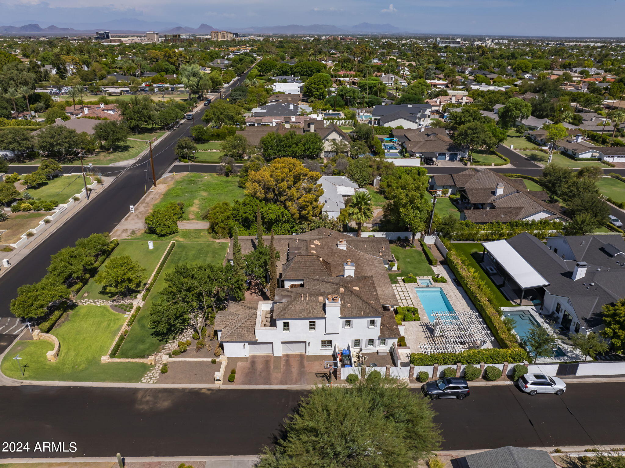 LA MAZA VILLA 2 - Residential