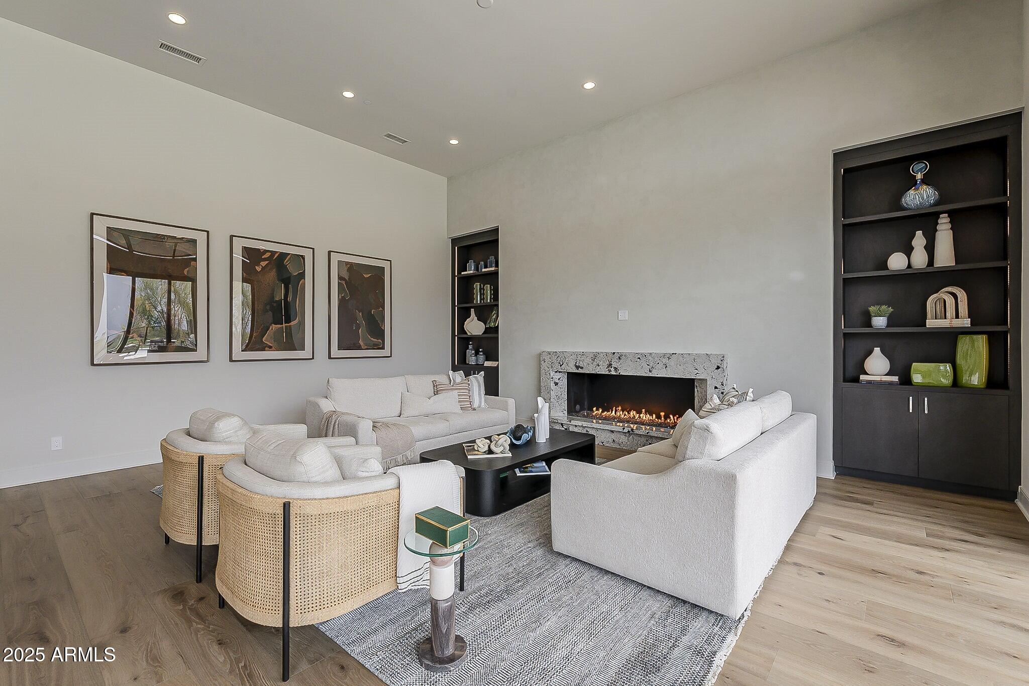 DESERT MOUNTAIN - Residential