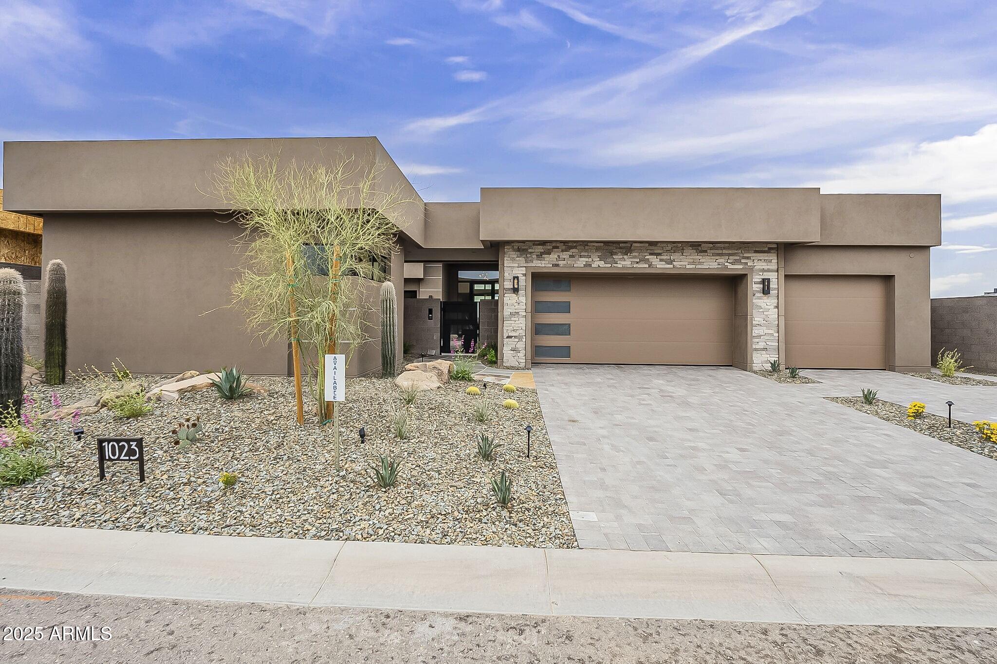 DESERT MOUNTAIN - Residential