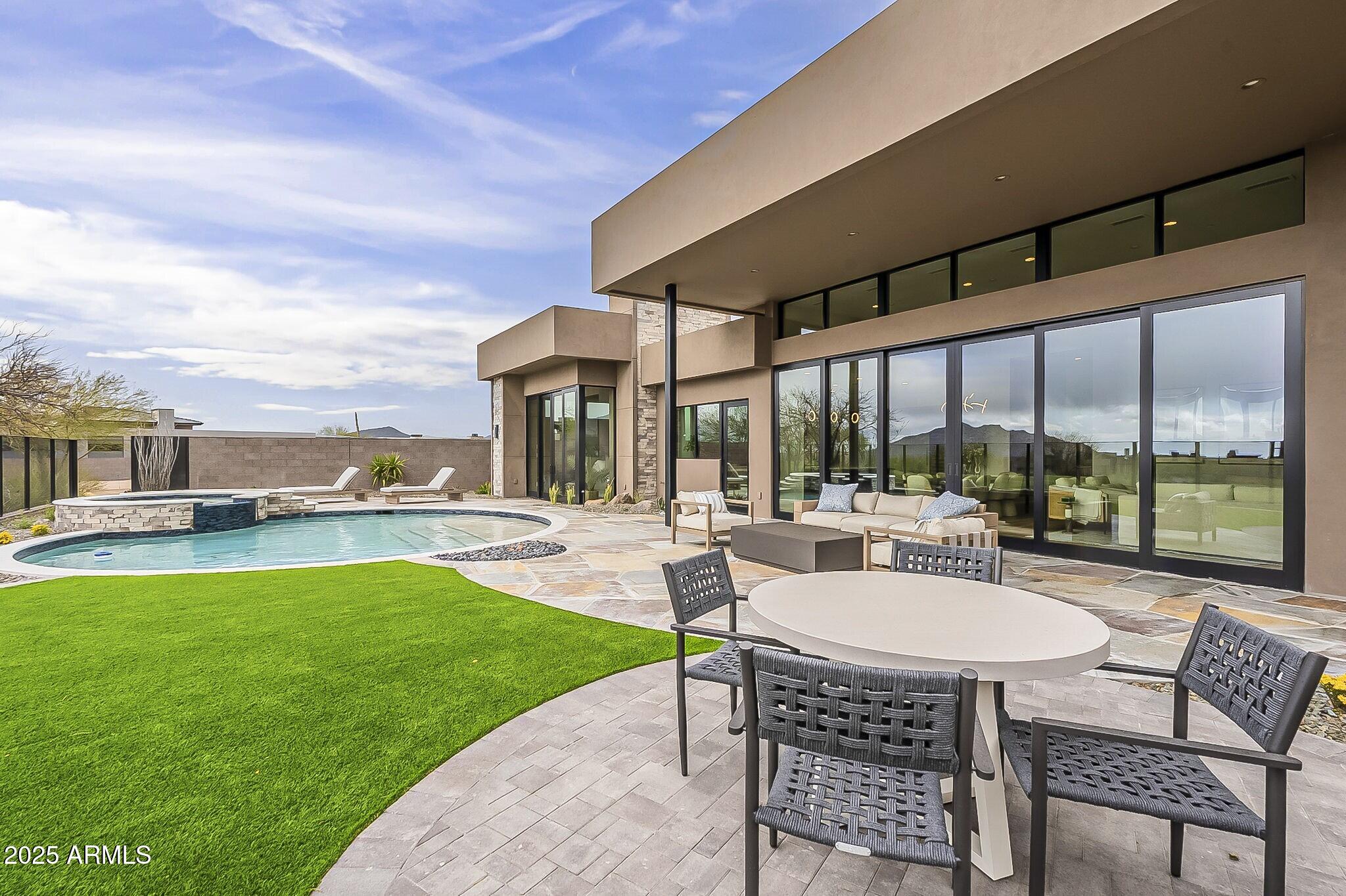 DESERT MOUNTAIN - Residential