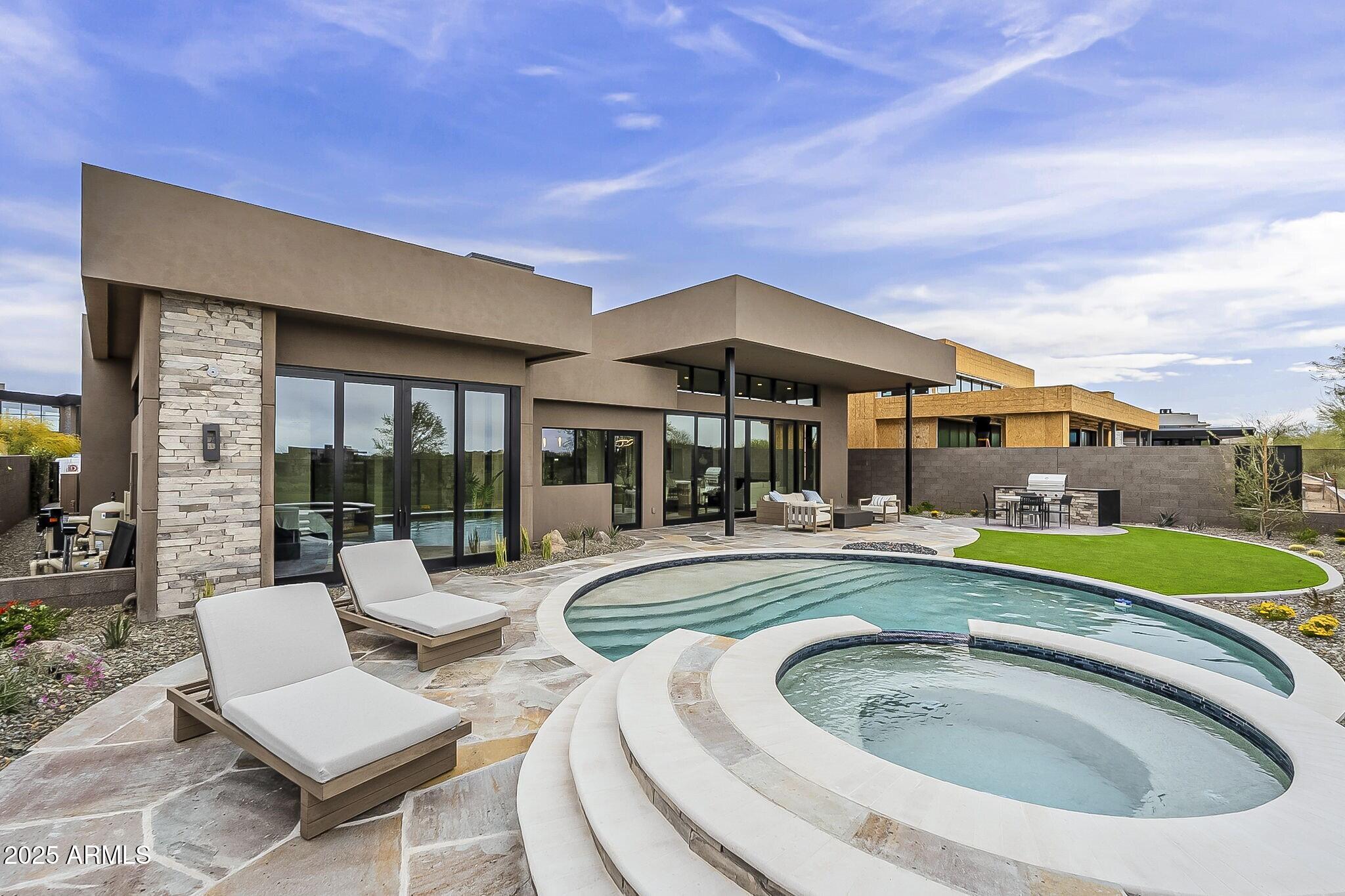 DESERT MOUNTAIN - Residential