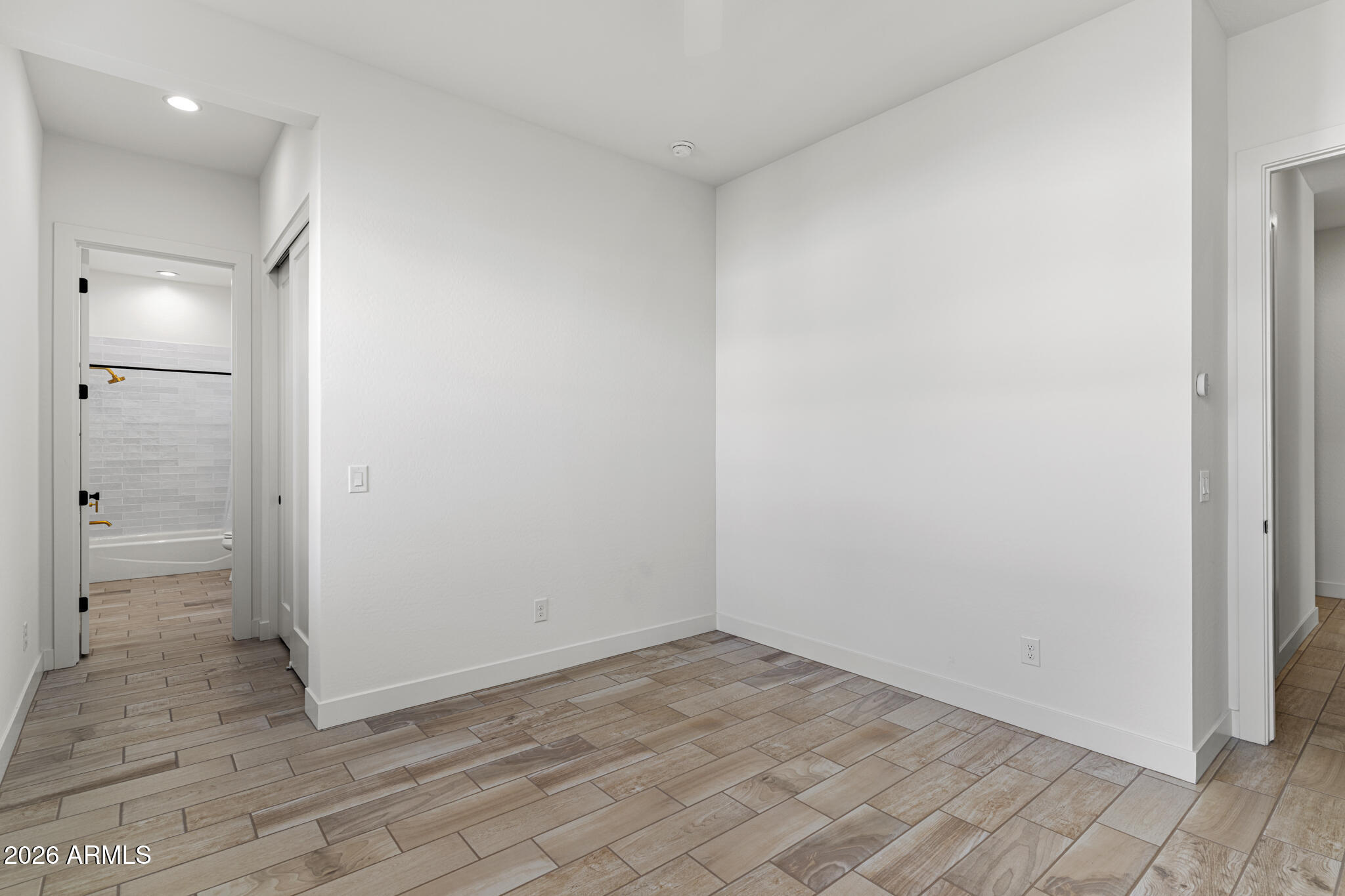 STERLING GROVE - Residential