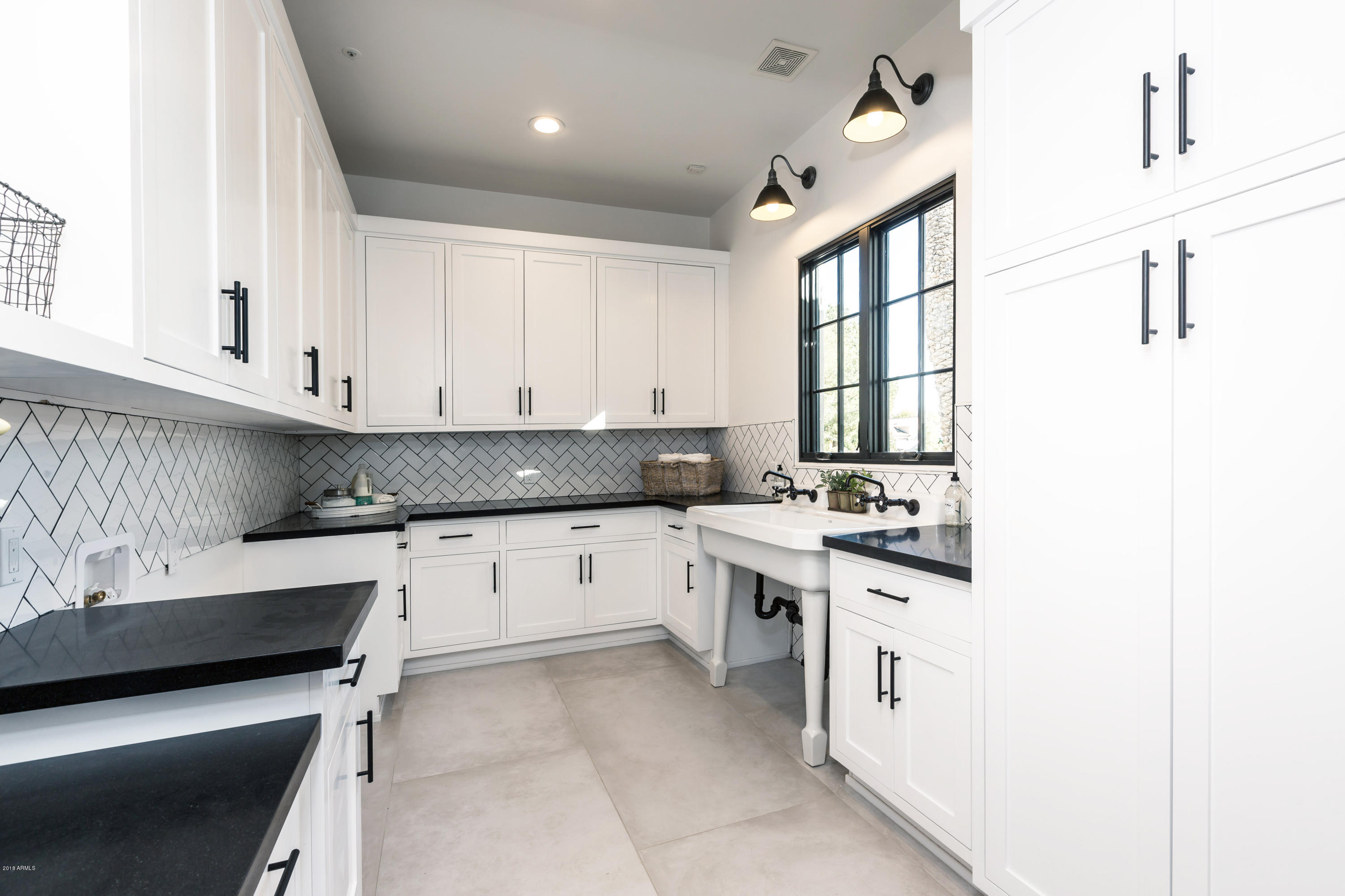TIERRA MADRE UNIT 2 - Residential