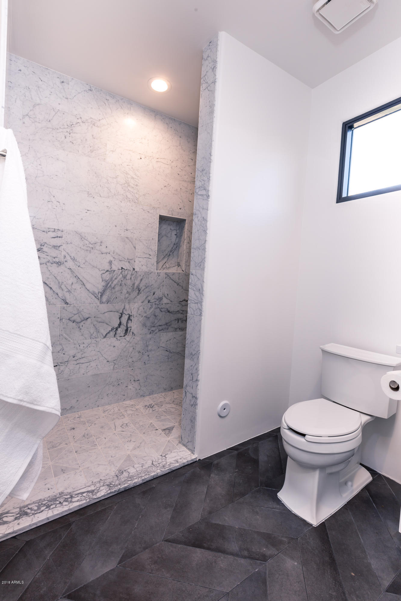 TIERRA MADRE UNIT 2 - Residential