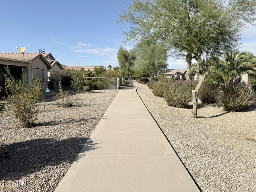 Mission Royale Active Adult - Residential