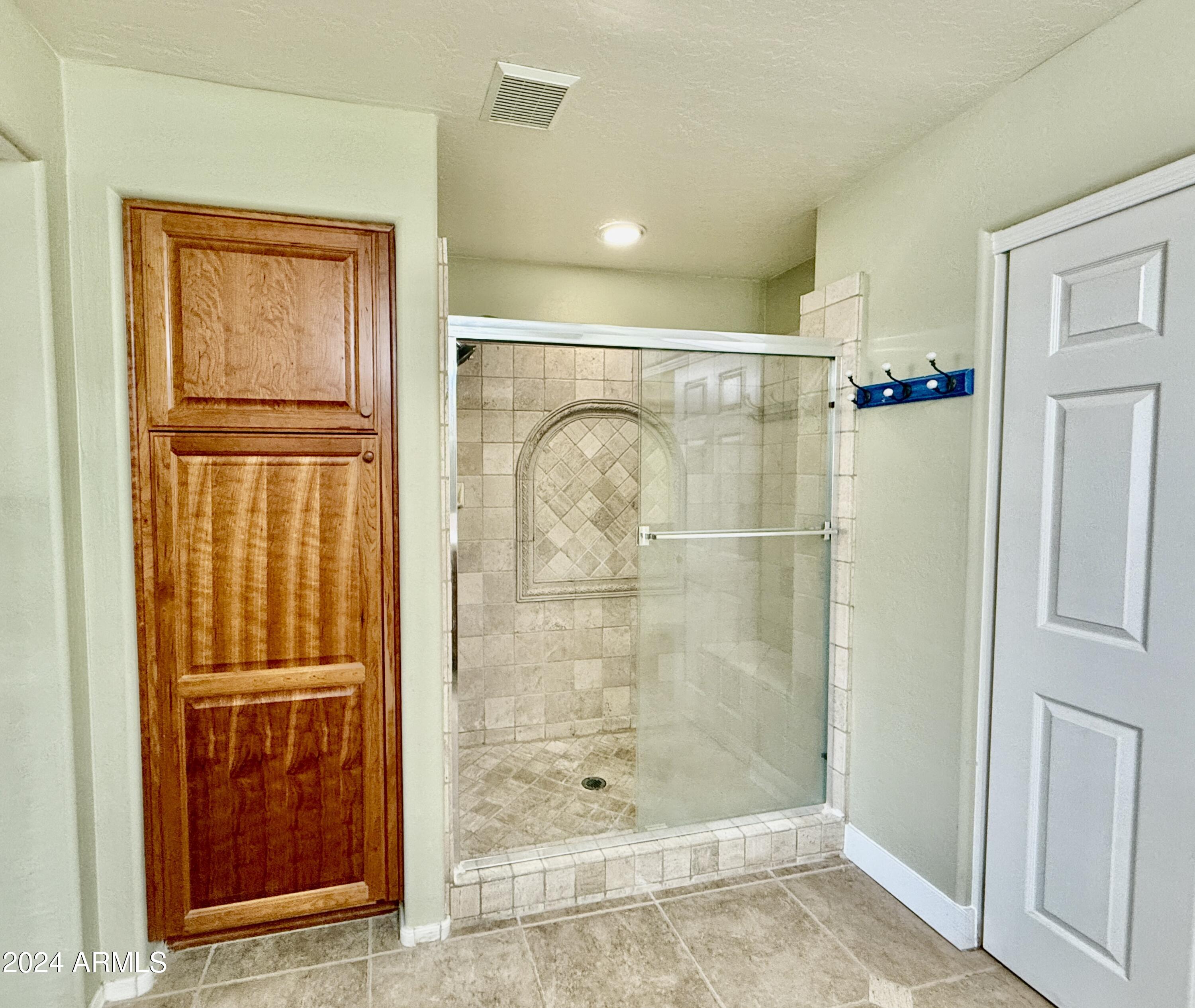 Mission Royale Active Adult - Residential
