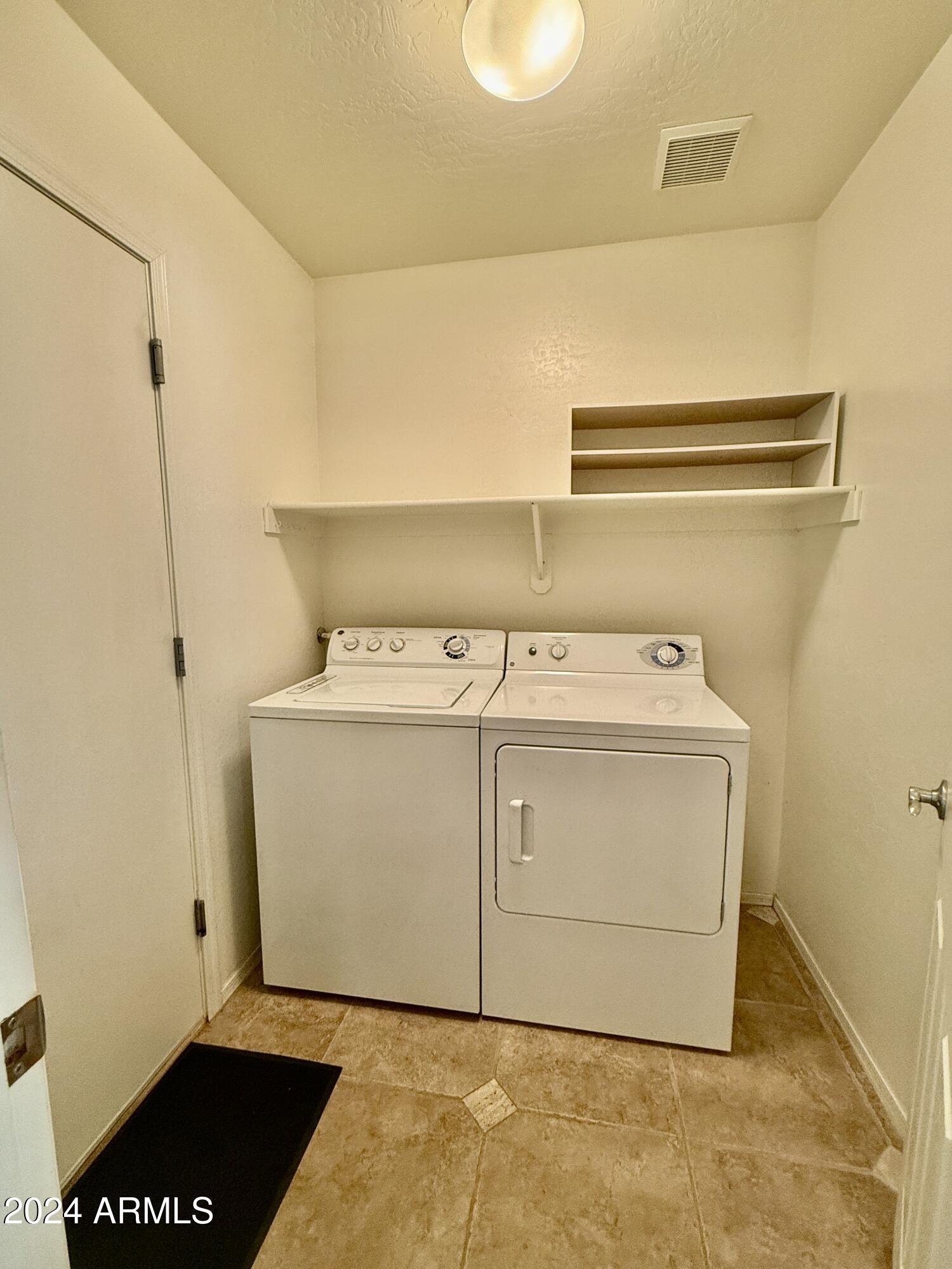 Mission Royale Active Adult - Residential