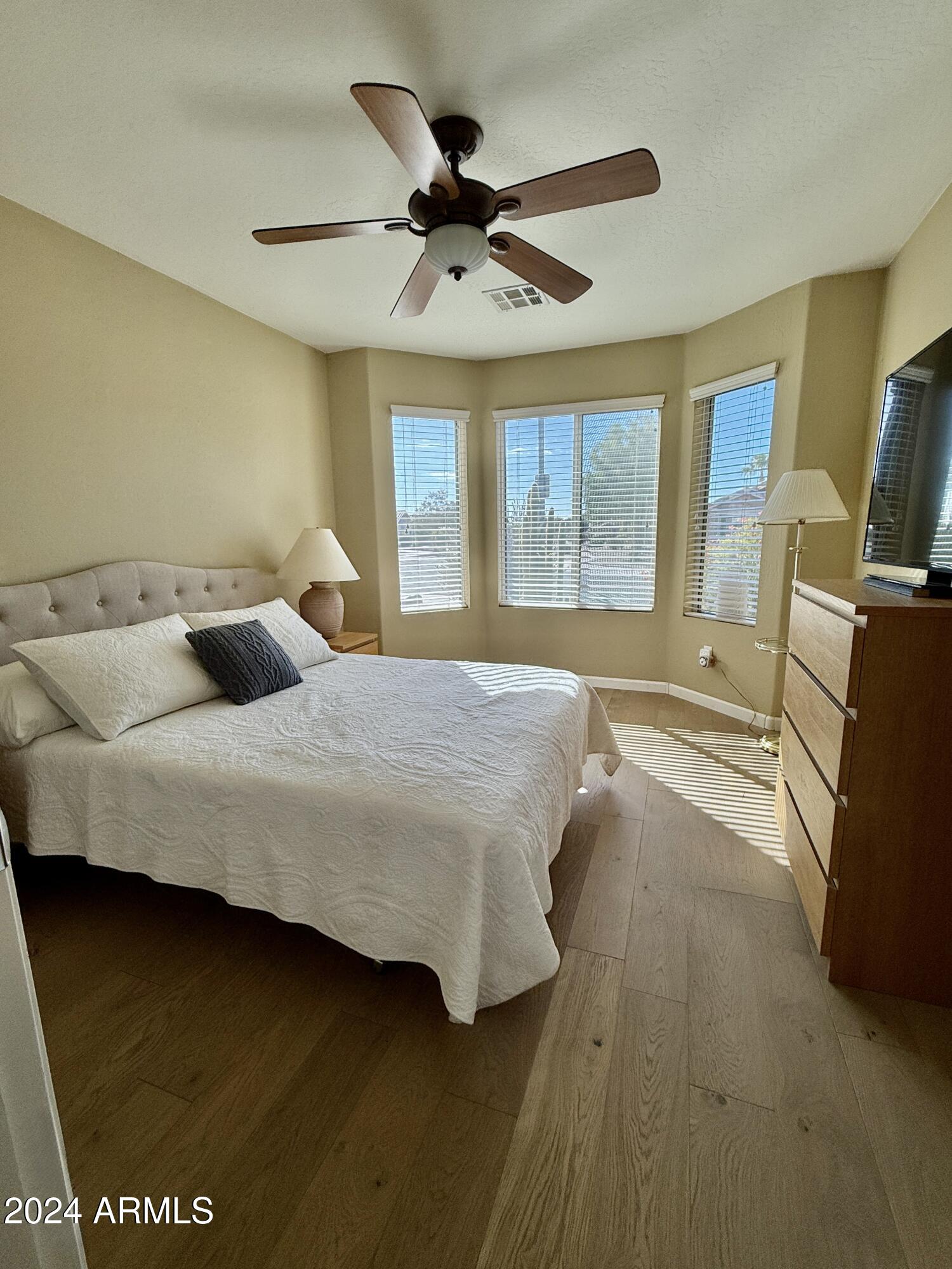 Mission Royale Active Adult - Residential