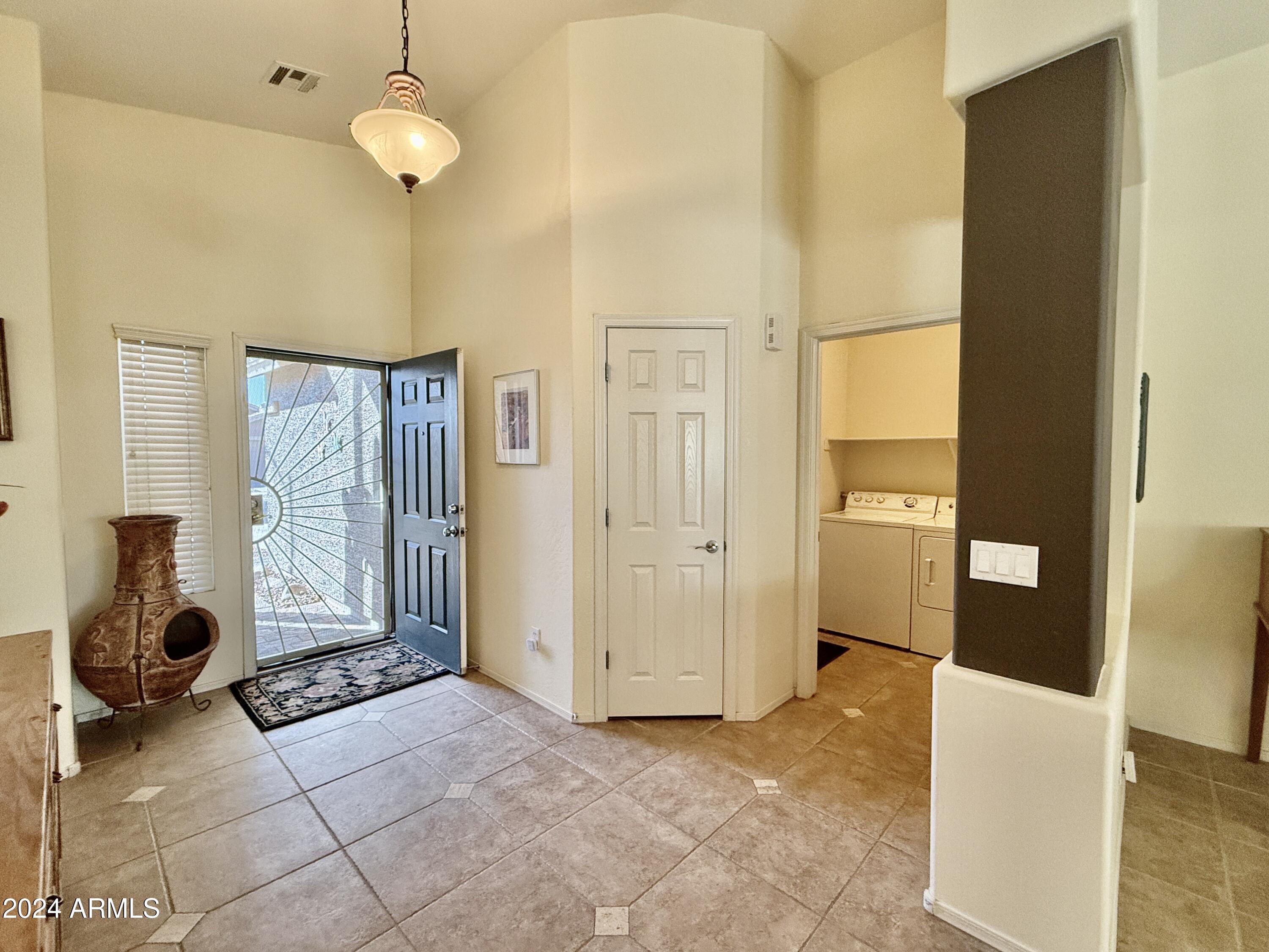 Mission Royale Active Adult - Residential