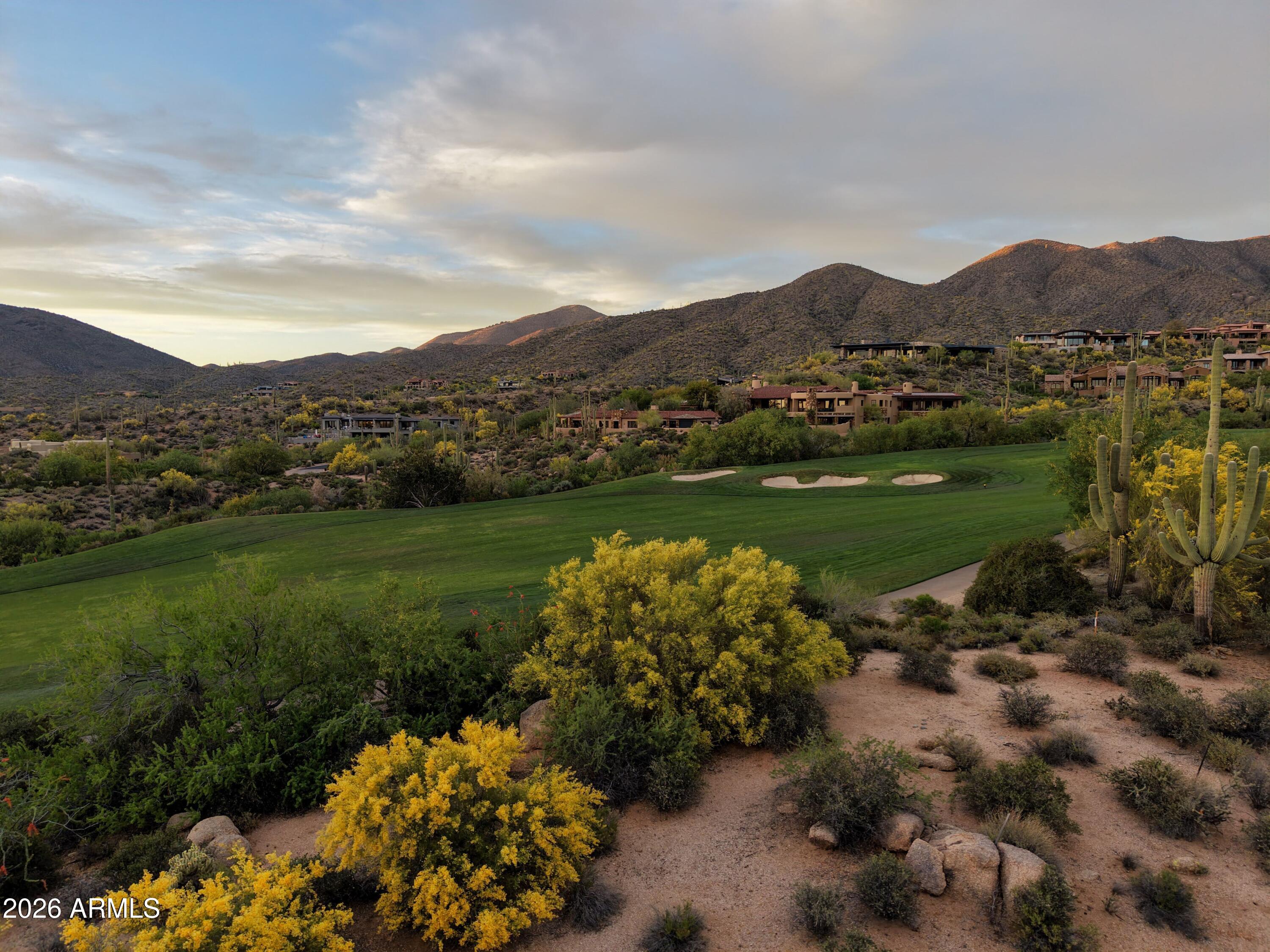 DESERT MOUNTAIN - Land